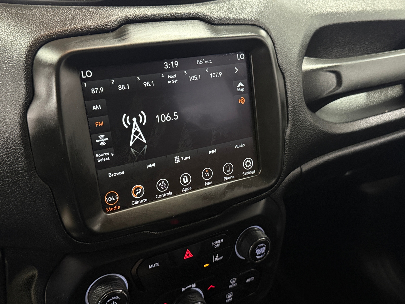 Thumbnail: 2023 Jeep Renegade - 4