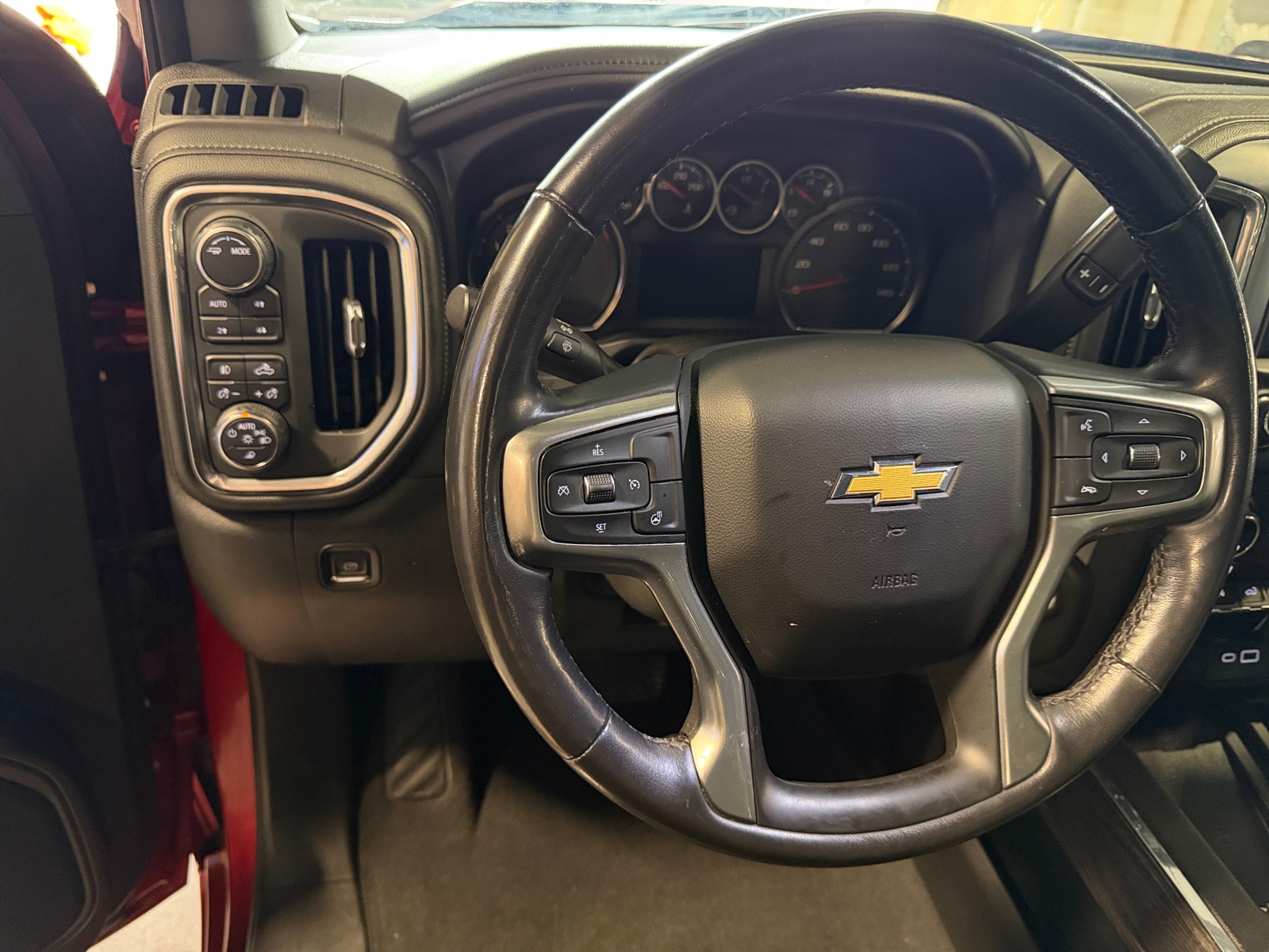Thumbnail: 2021 Chevrolet Silverado 1500 - 5