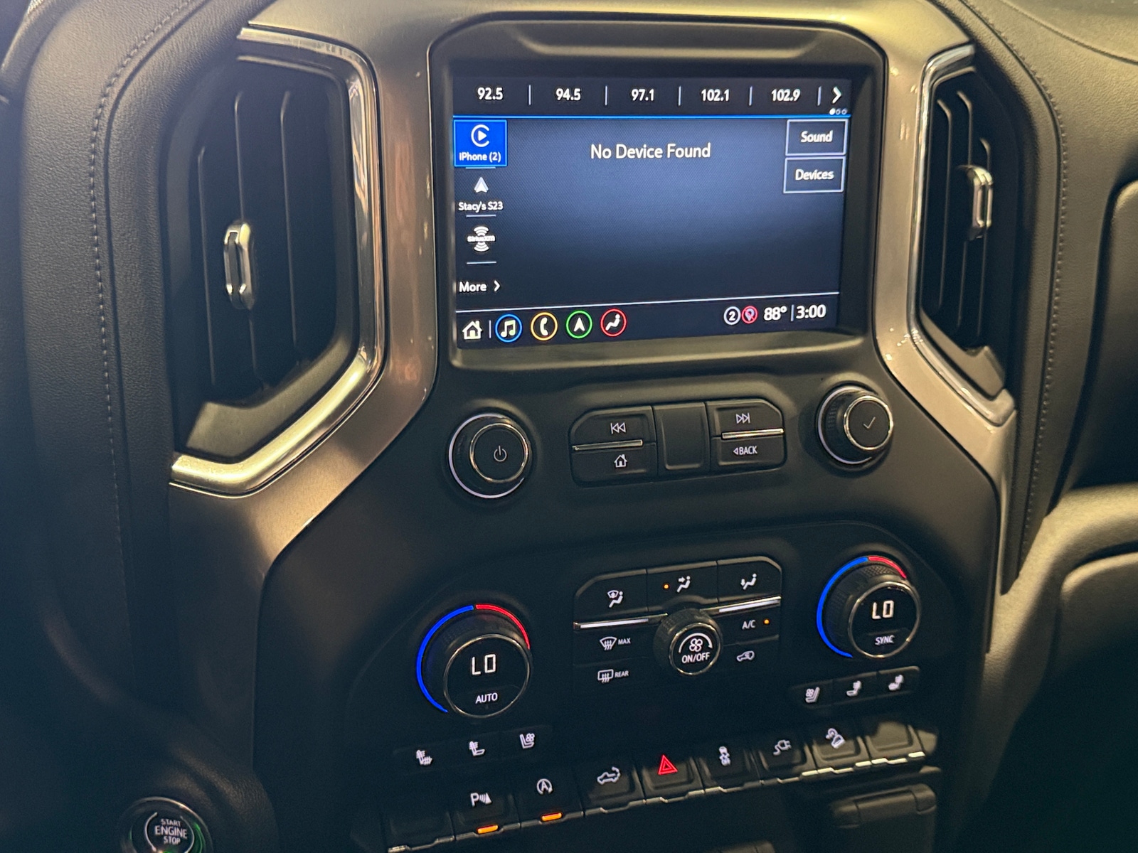 Thumbnail: 2021 Chevrolet Silverado 1500 - 4
