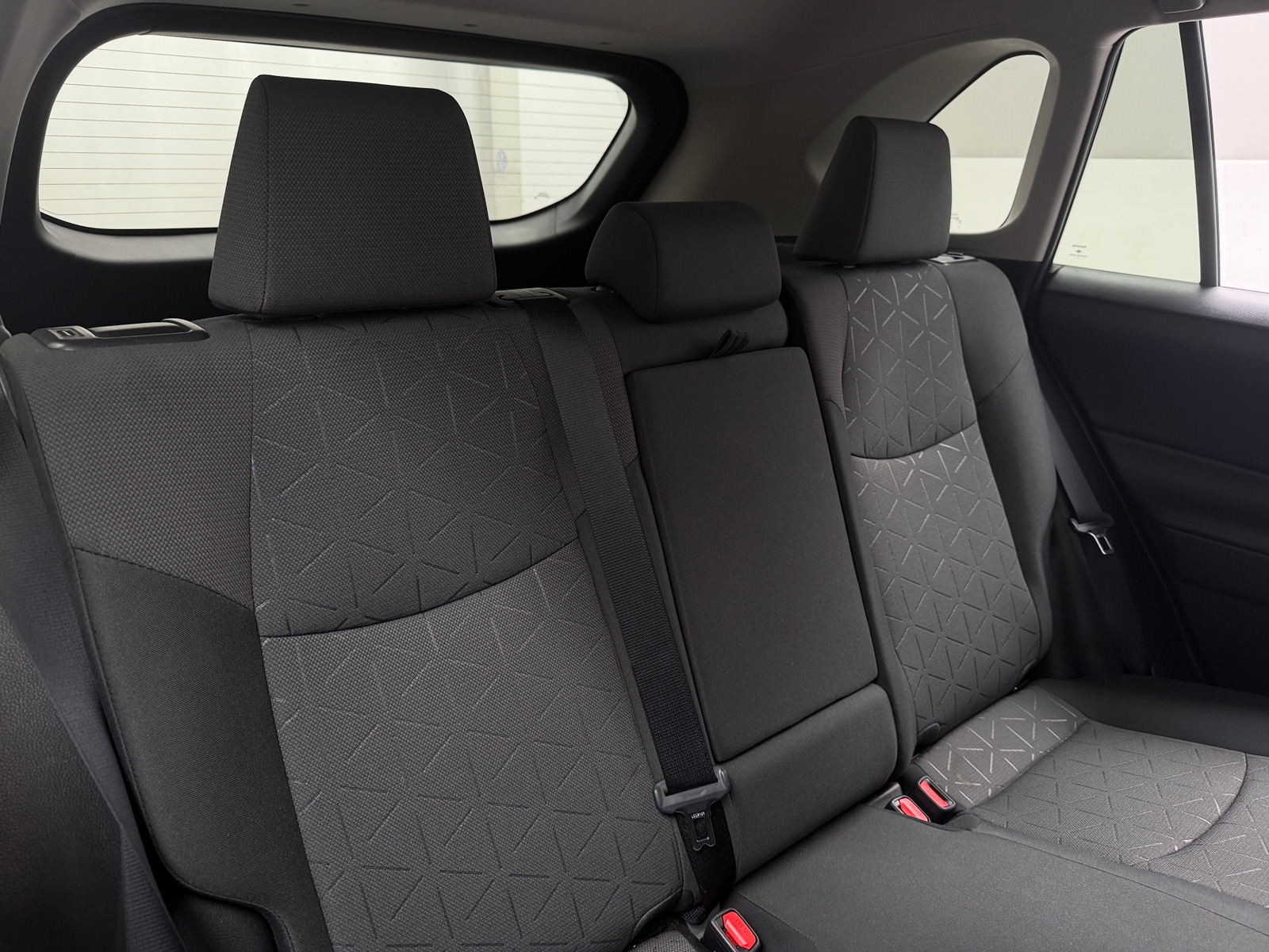 Thumbnail: 2021 Toyota RAV4 - 6