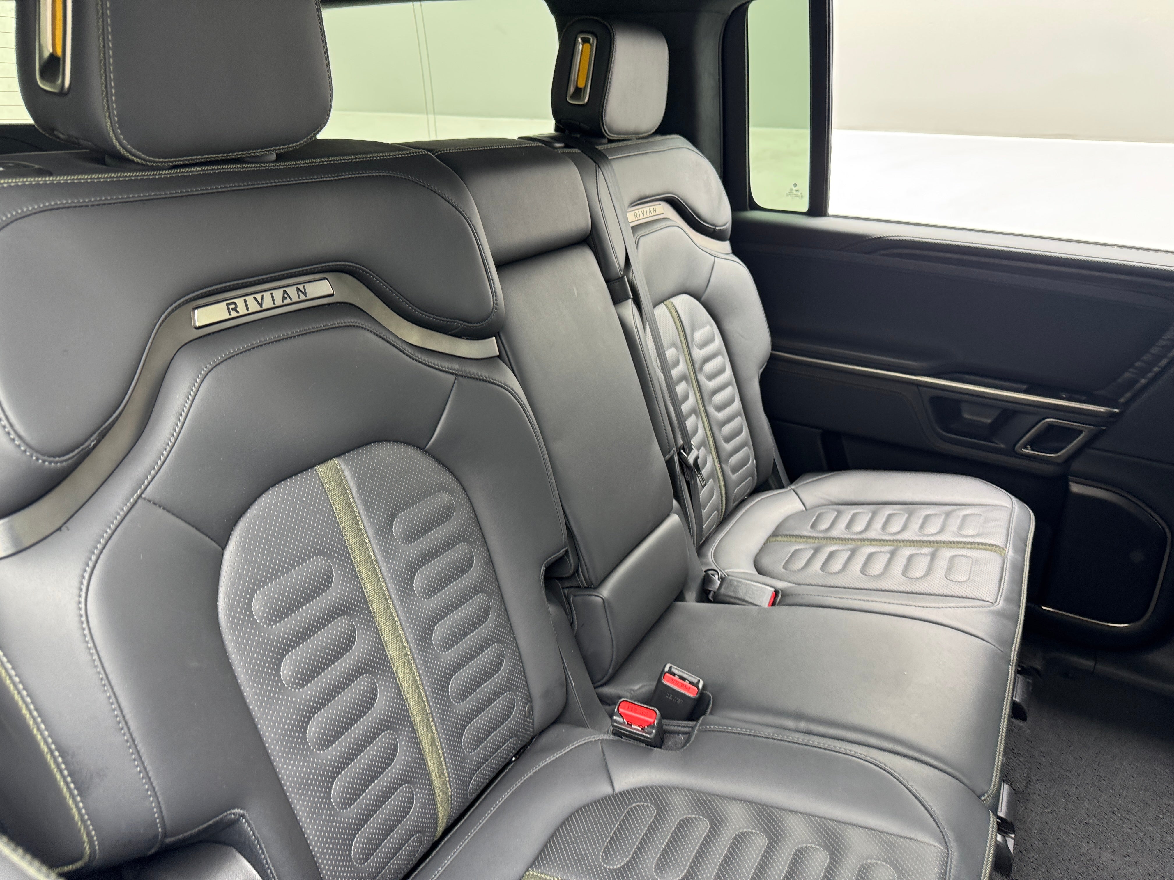 Used 2023 Rivian R1S Adventure with VIN 7PDSGABA5PN020086 for sale in Auburn, WA