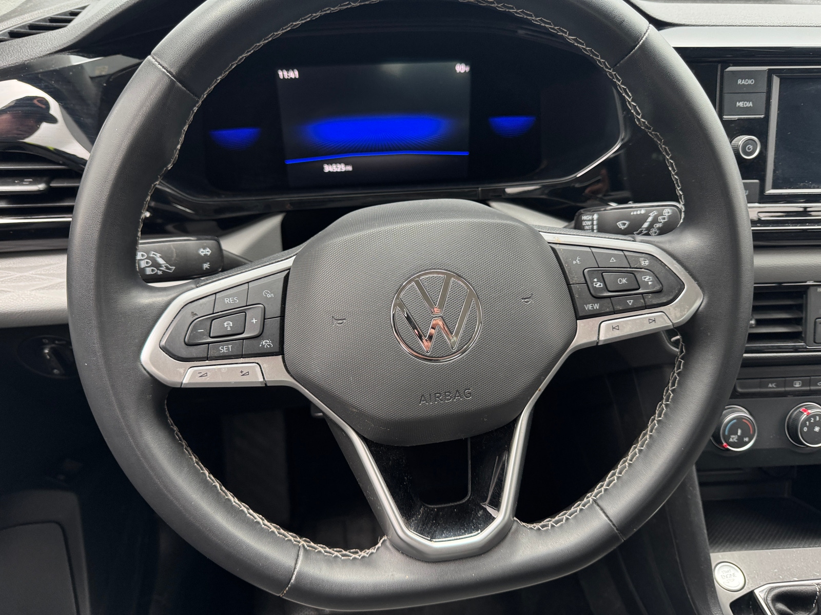 Thumbnail: 2022 Volkswagen Taos - 5