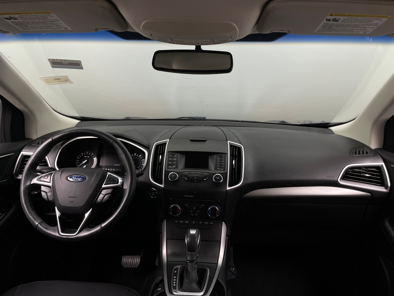 Thumbnail: 2016 Ford Edge - 3