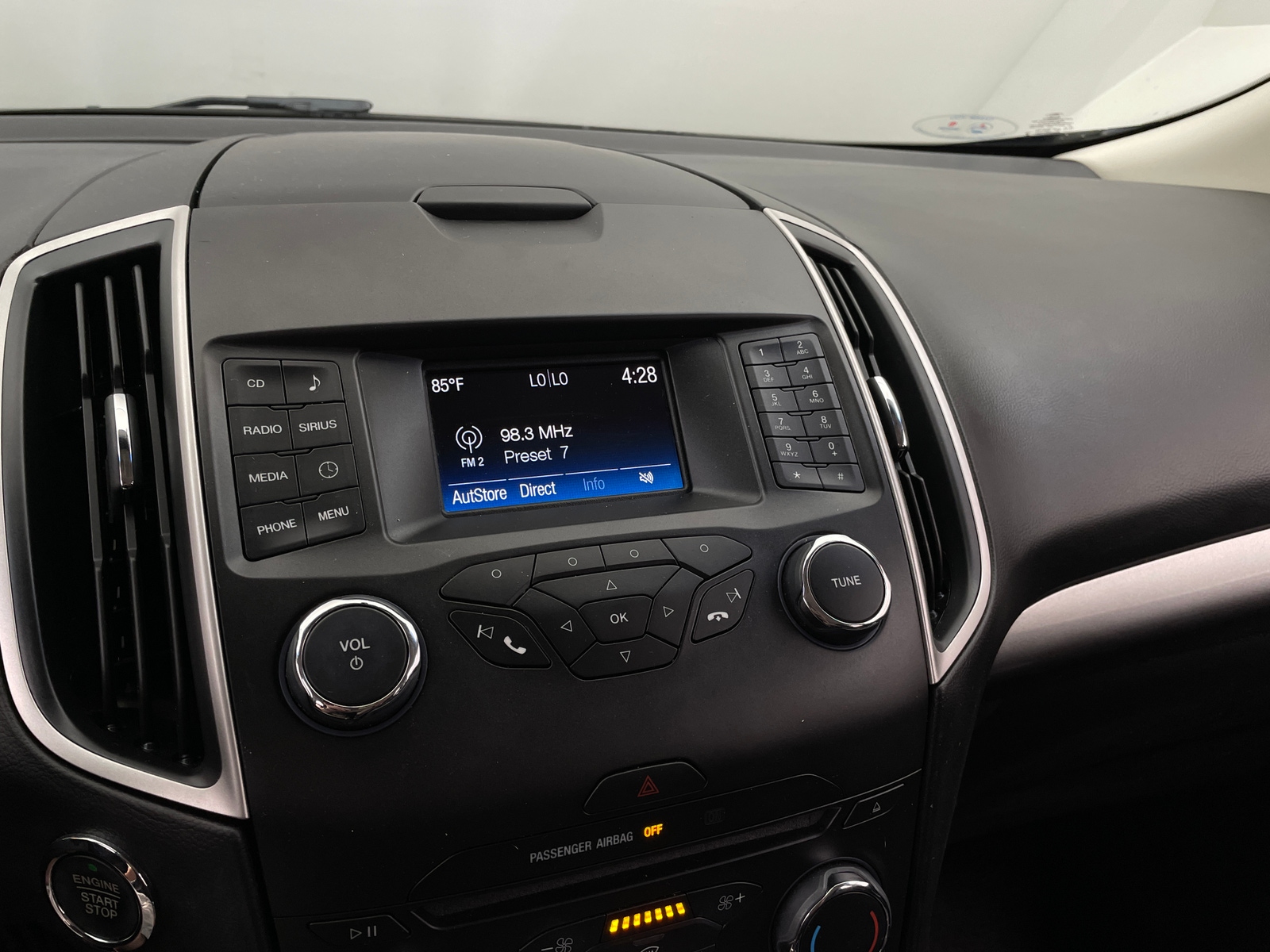 Thumbnail: 2016 Ford Edge - 4