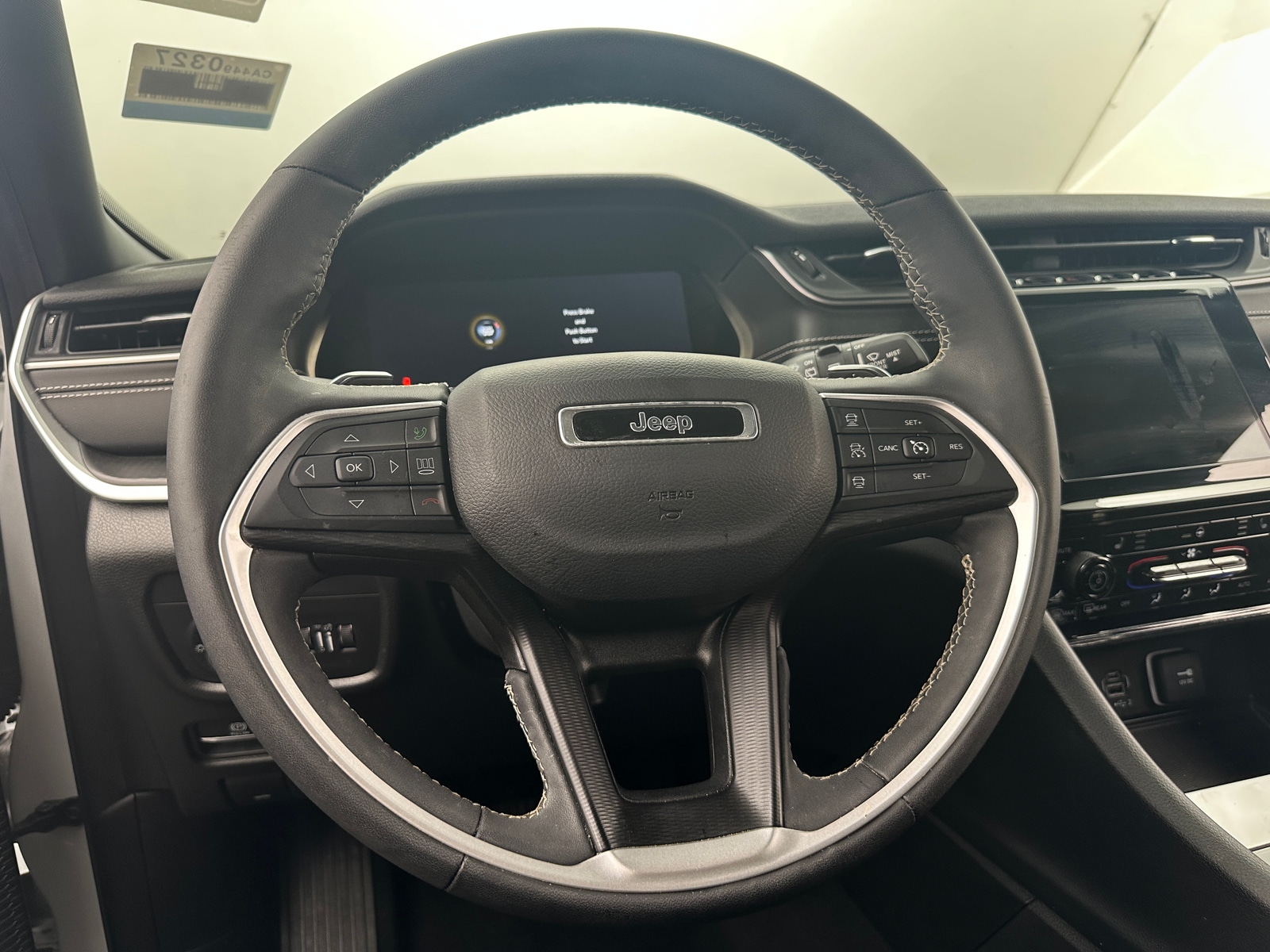 Thumbnail: 2023 Jeep Grand Cherokee L - 4