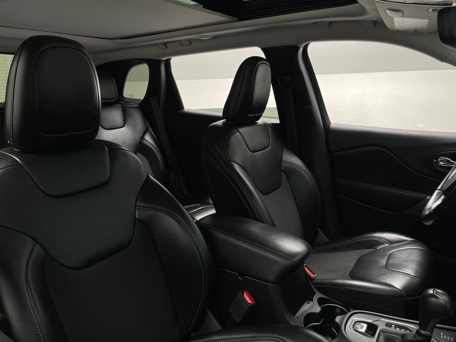 Thumbnail: 2019 Jeep Cherokee - 2