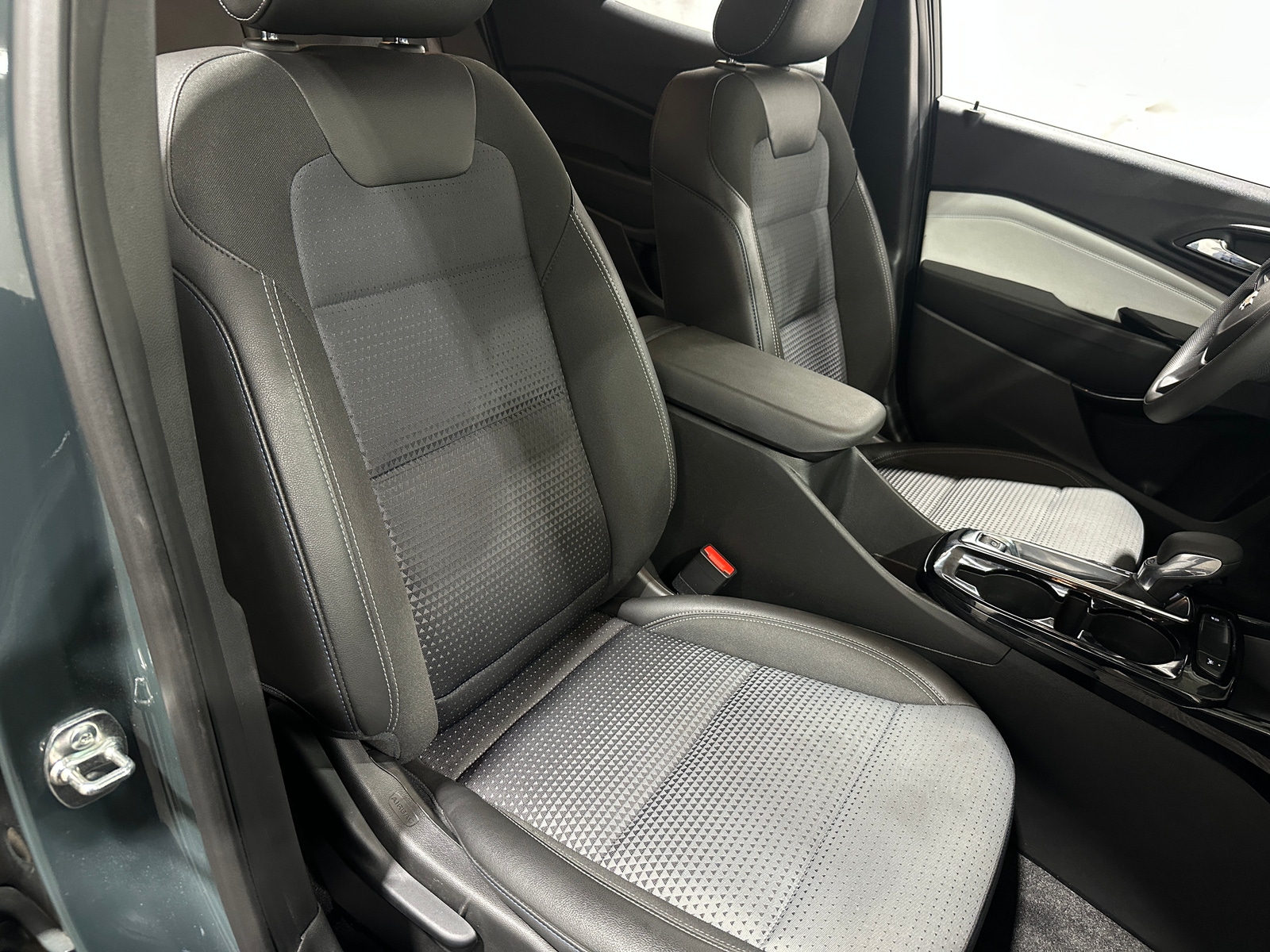 Thumbnail: 2025 Chevrolet Trax - 2