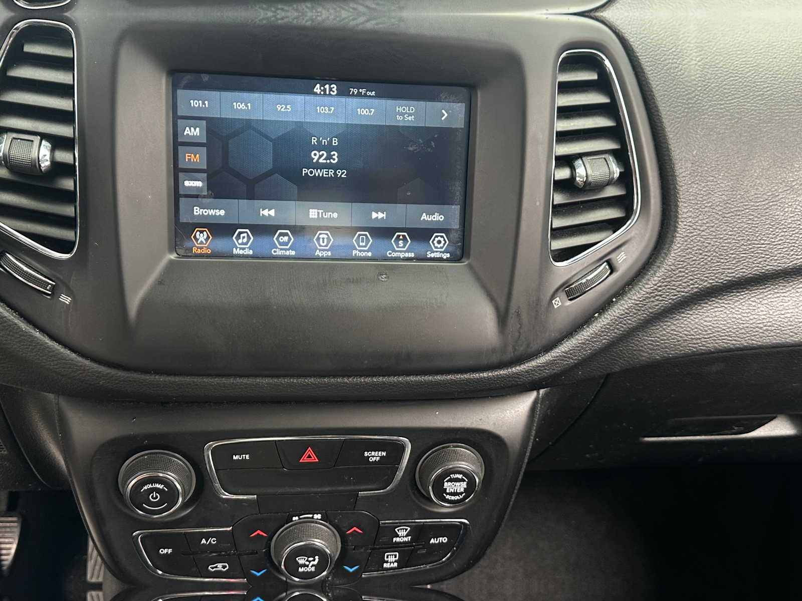 Thumbnail: 2019 Jeep Compass - 4
