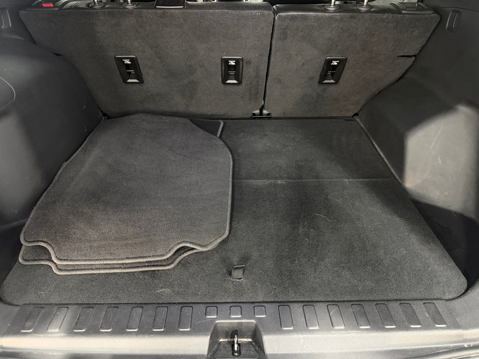 Thumbnail: 2019 Chevrolet Equinox - 6
