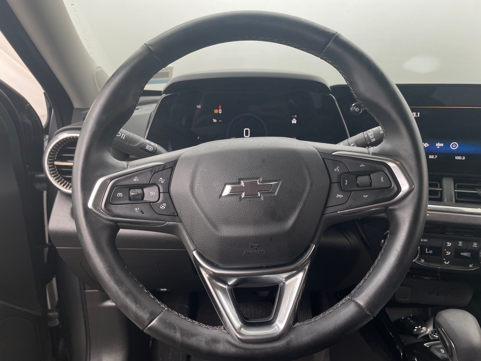 Thumbnail: 2025 Chevrolet Trax - 4