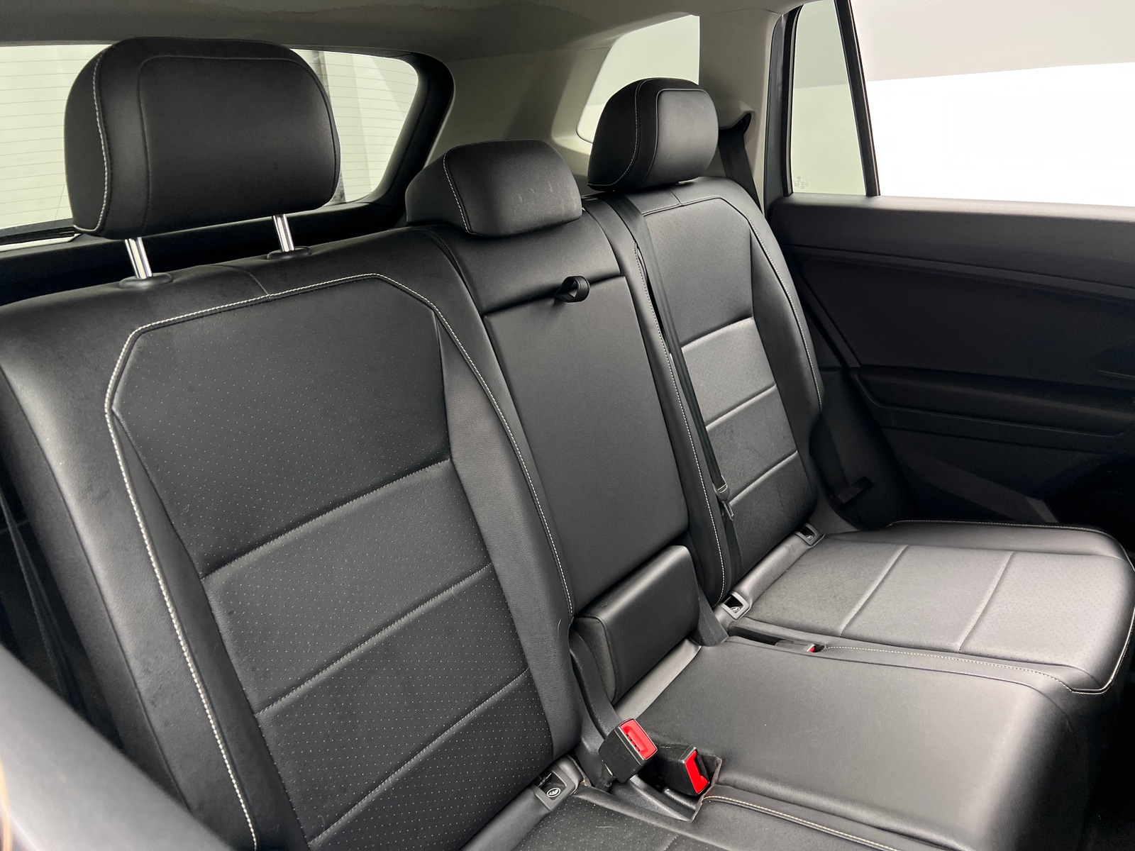 Thumbnail: 2021 Volkswagen Tiguan - 5