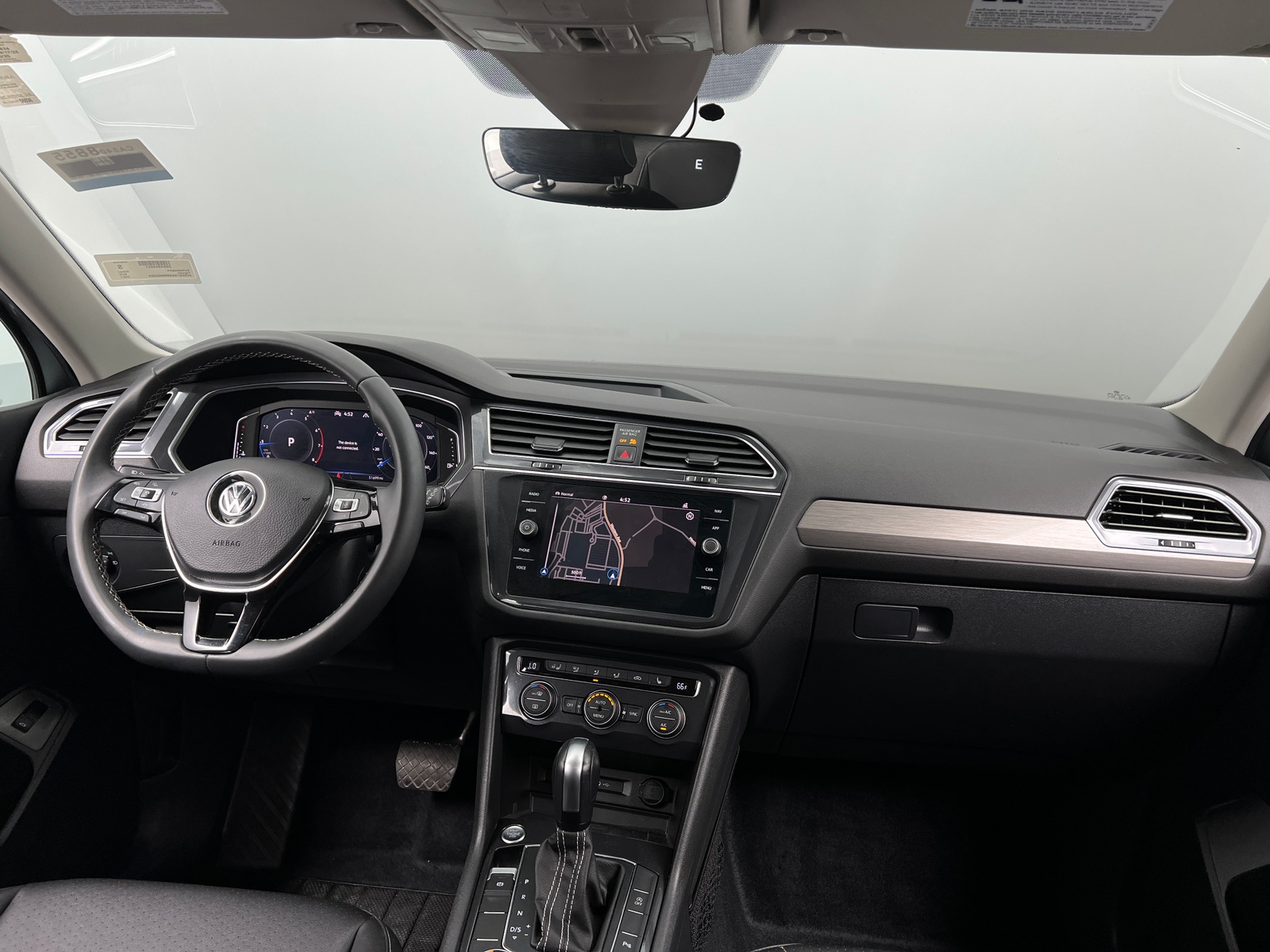 Thumbnail: 2021 Volkswagen Tiguan - 2