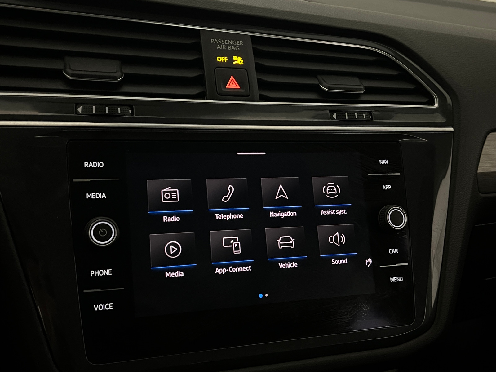 Thumbnail: 2021 Volkswagen Tiguan - 3