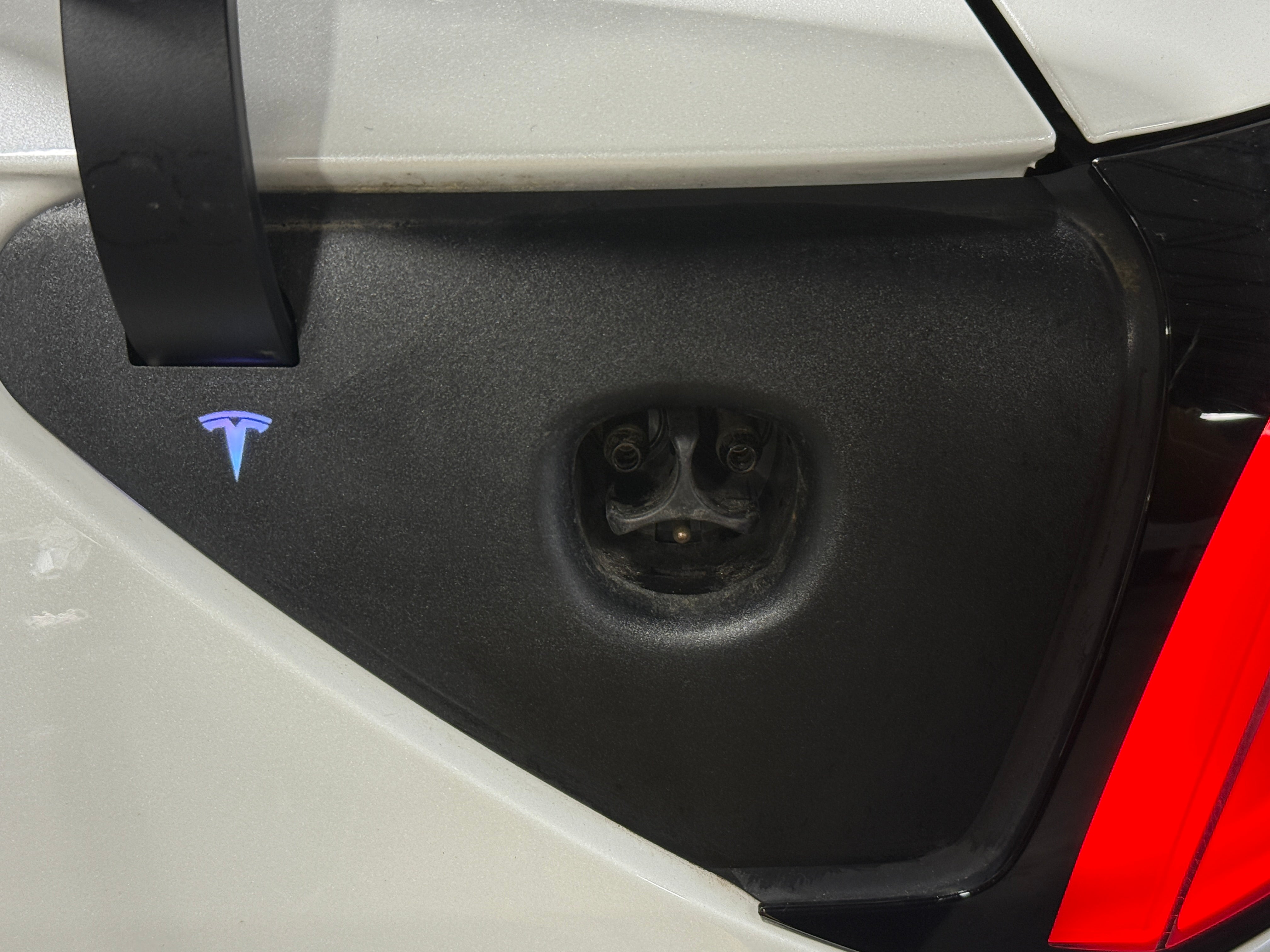 2021 Tesla Model Y Long Range - Photo 10