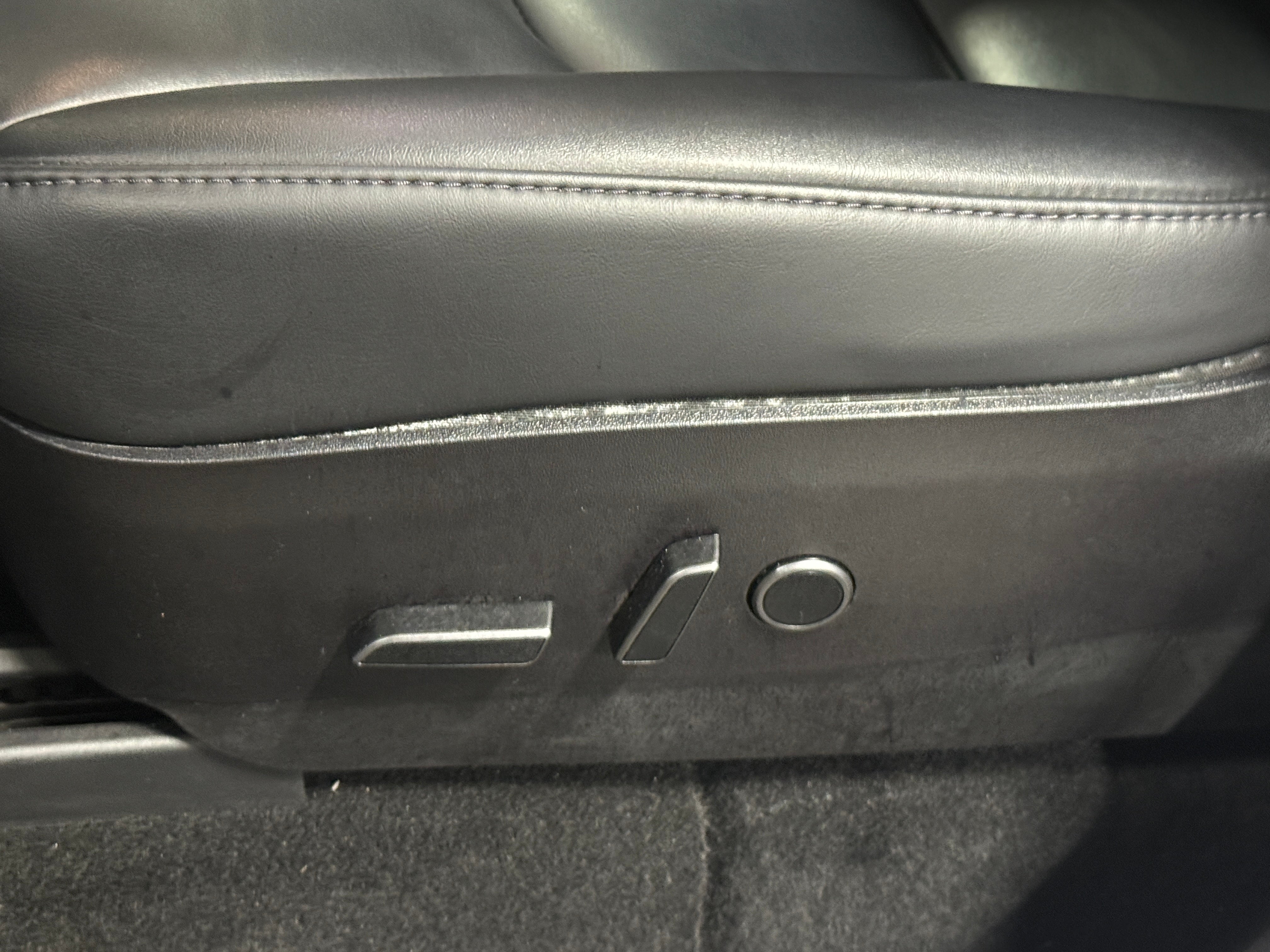 2021 Tesla Model Y Long Range - Photo 14