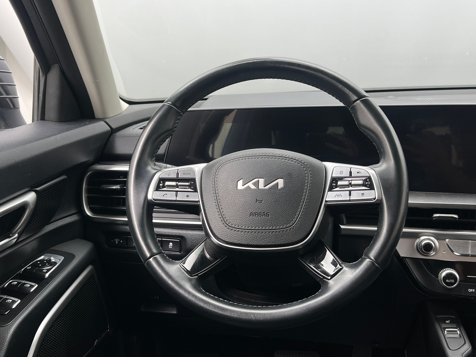 Thumbnail: 2025 Kia Telluride - 4