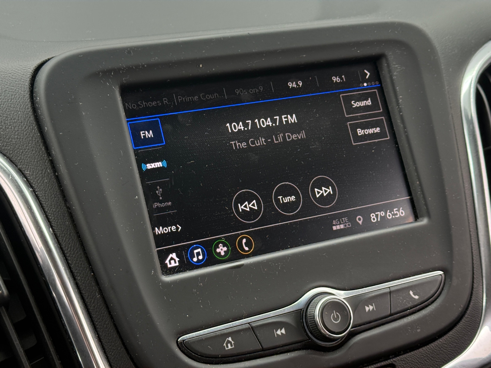 Thumbnail: 2020 Chevrolet Equinox - 4