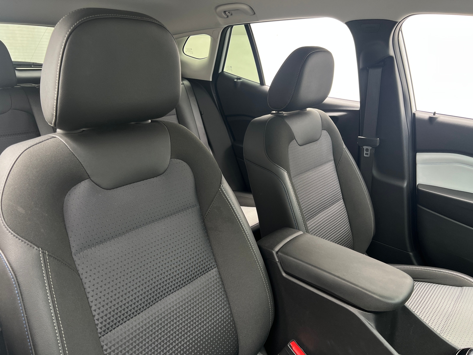 Thumbnail: 2025 Chevrolet Trax - 2