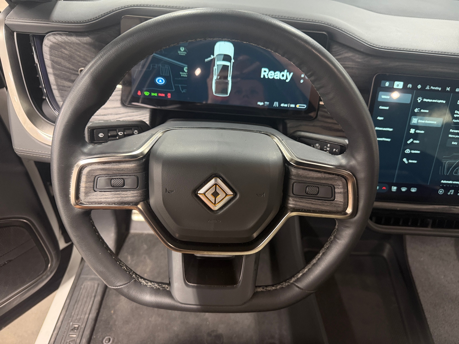 Thumbnail: 2022 Rivian R1T - 4