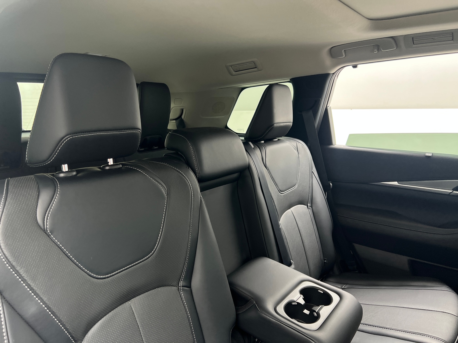 Thumbnail: 2023 INFINITI QX60 - 5