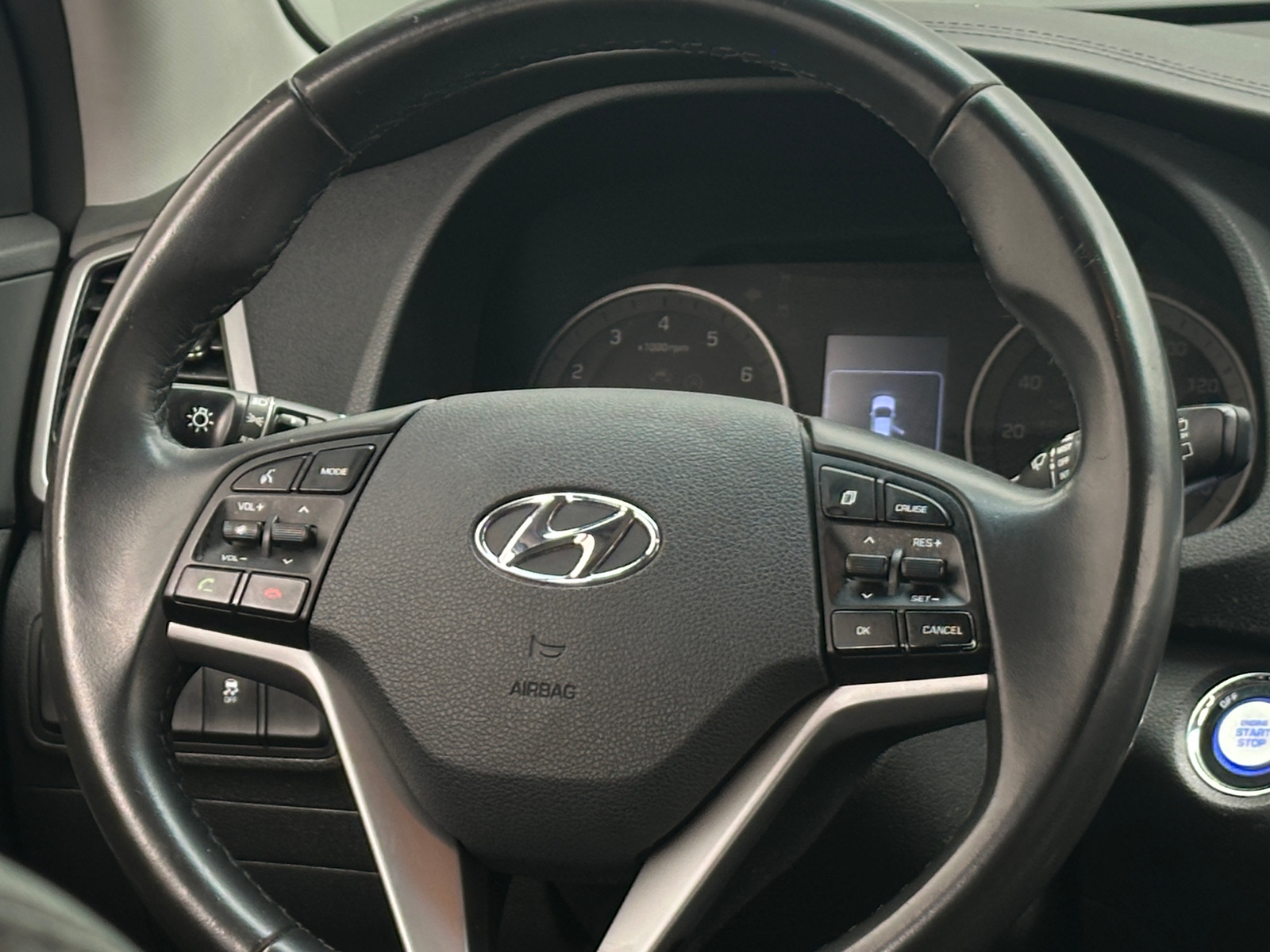 Thumbnail: 2017 Hyundai Tucson - 4