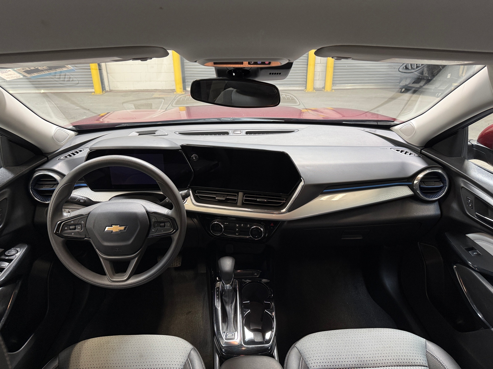 Thumbnail: 2025 Chevrolet Trax - 3