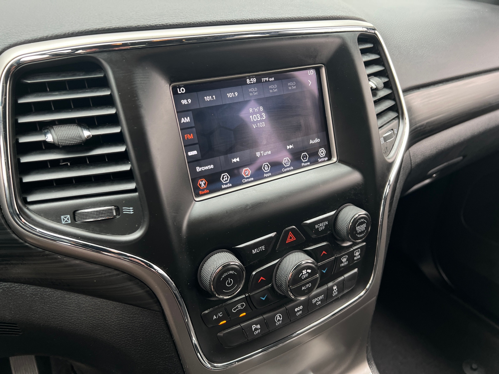 Thumbnail: 2021 Jeep Grand Cherokee - 4