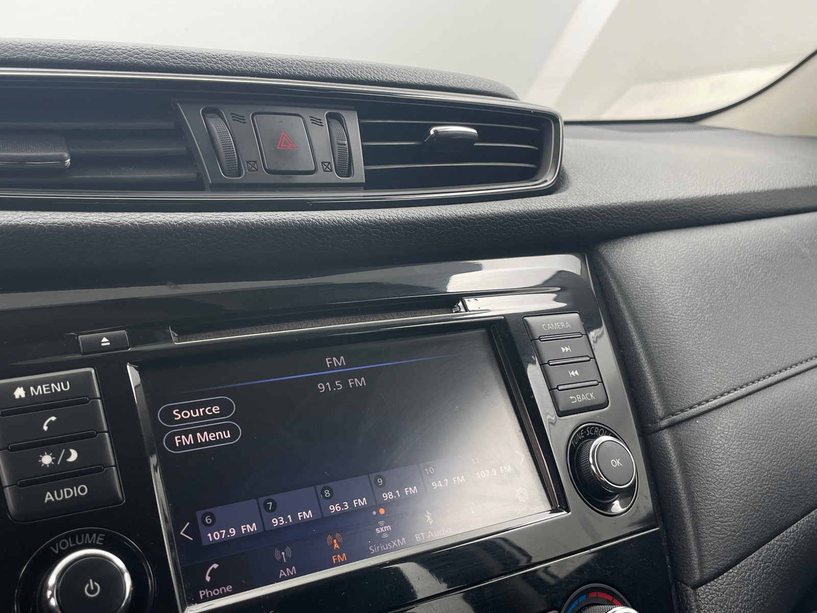 Thumbnail: 2018 Nissan Rogue - 4