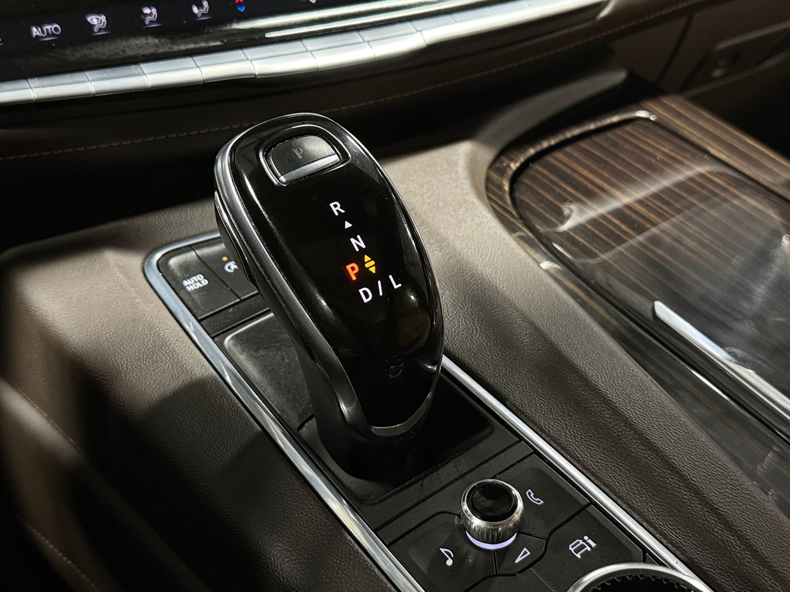 Thumbnail: 2021 Cadillac Escalade - 3