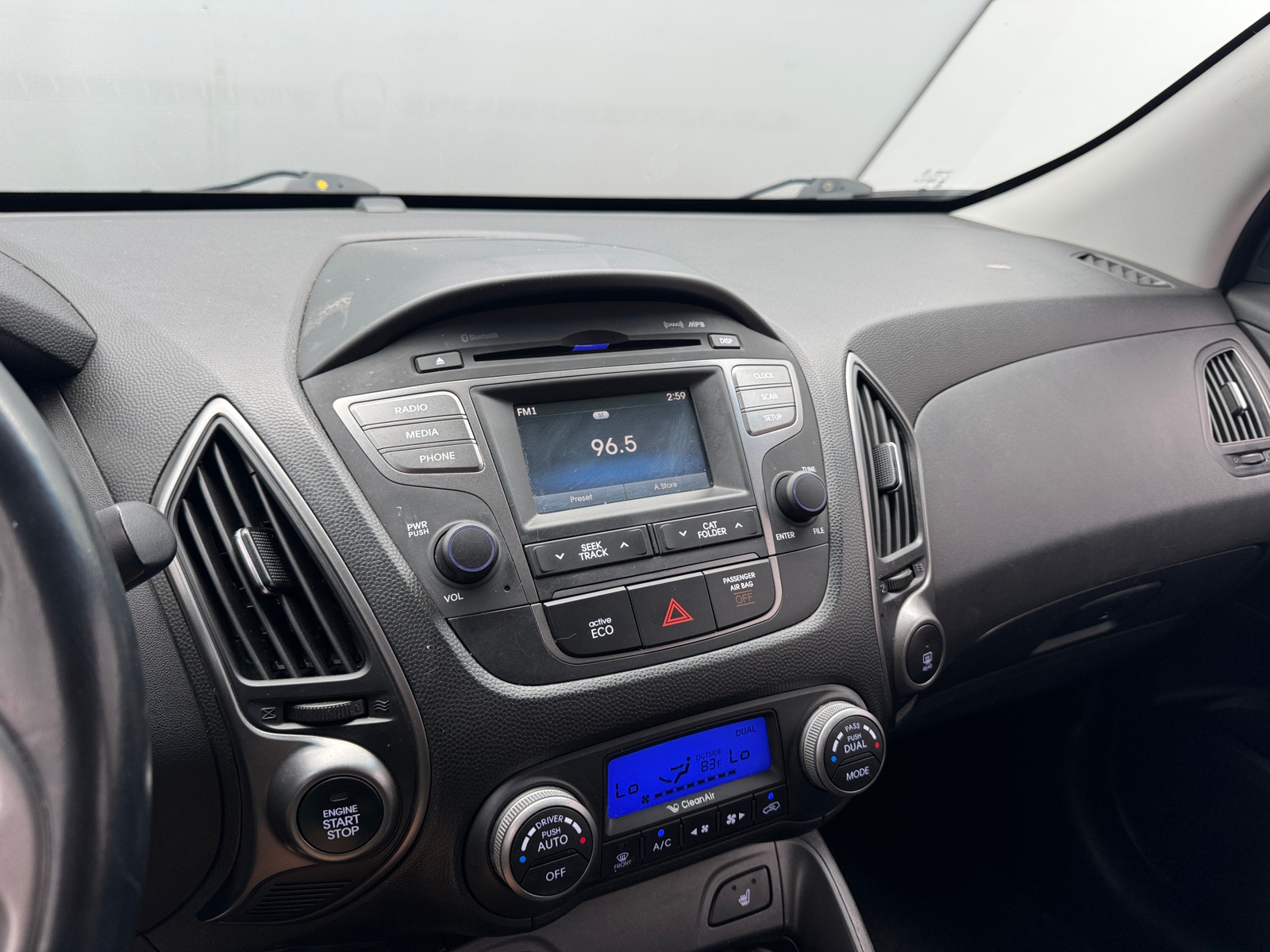 Thumbnail: 2015 Hyundai Tucson - 3