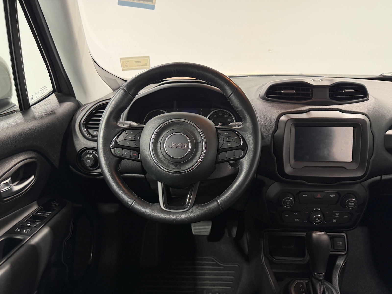 Thumbnail: 2020 Jeep Renegade - 5