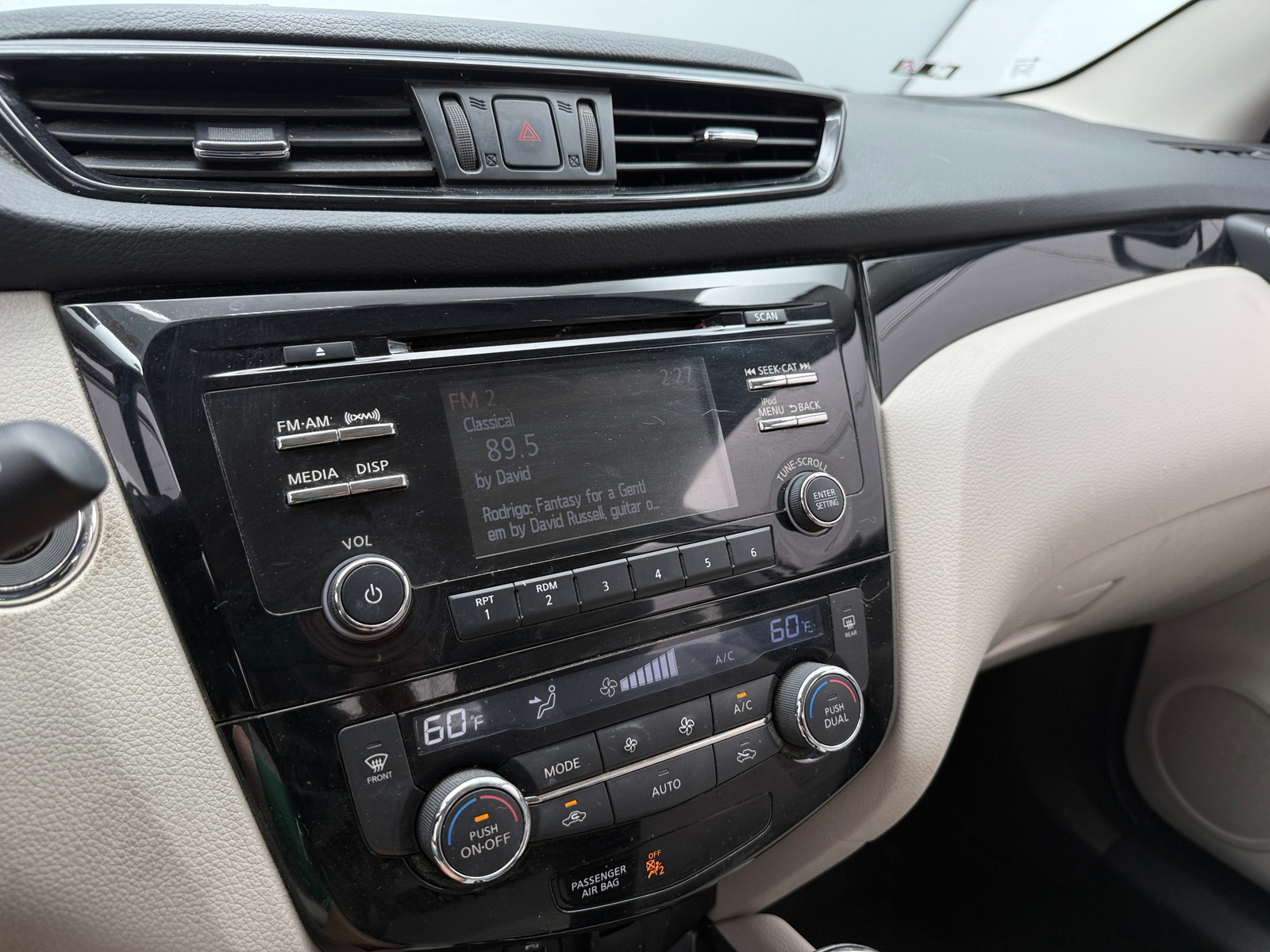 Thumbnail: 2018 Nissan Rogue Sport - 4