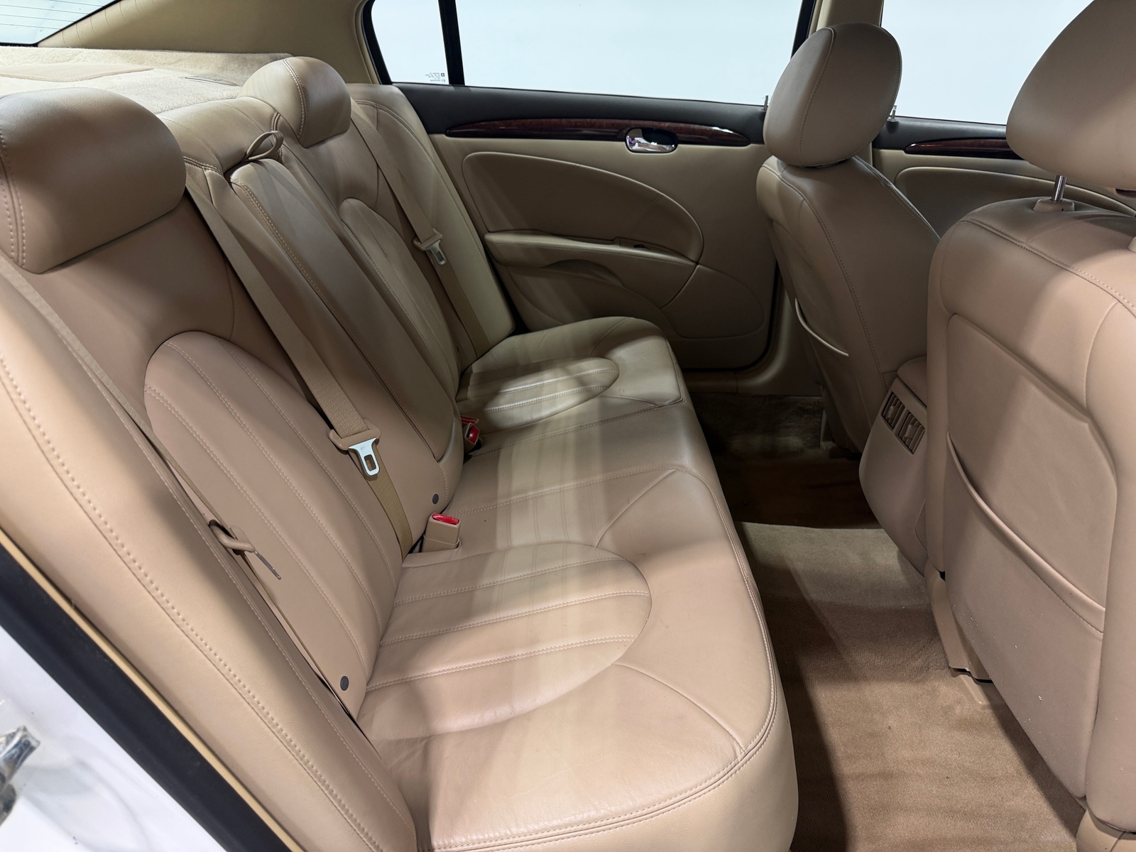 Thumbnail: 2011 Buick Lucerne - 5