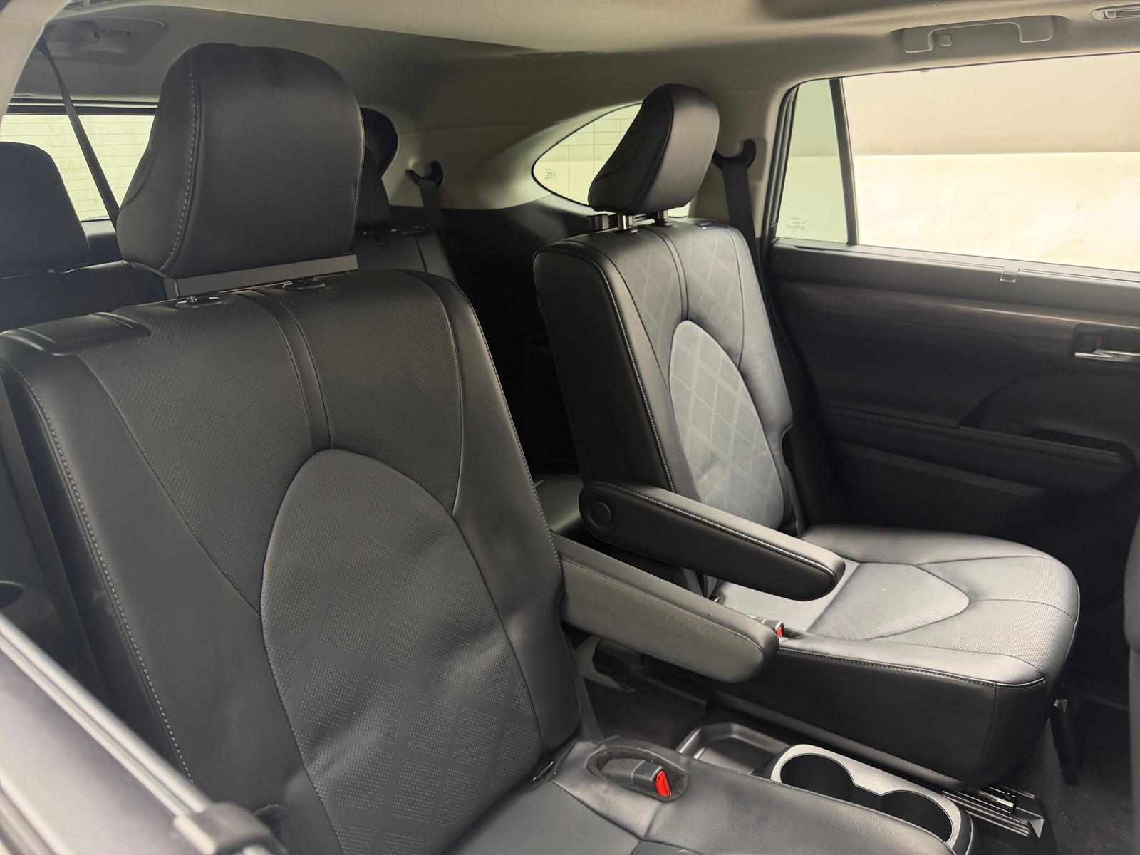 Thumbnail: 2024 Toyota Highlander - 6