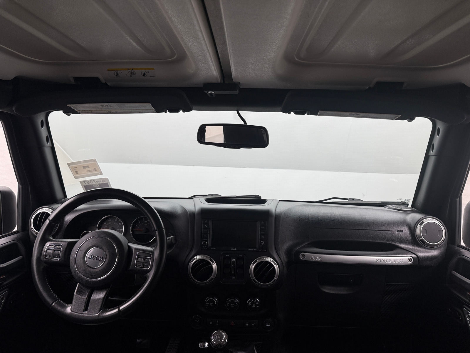 Thumbnail: 2017 Jeep Wrangler - 3