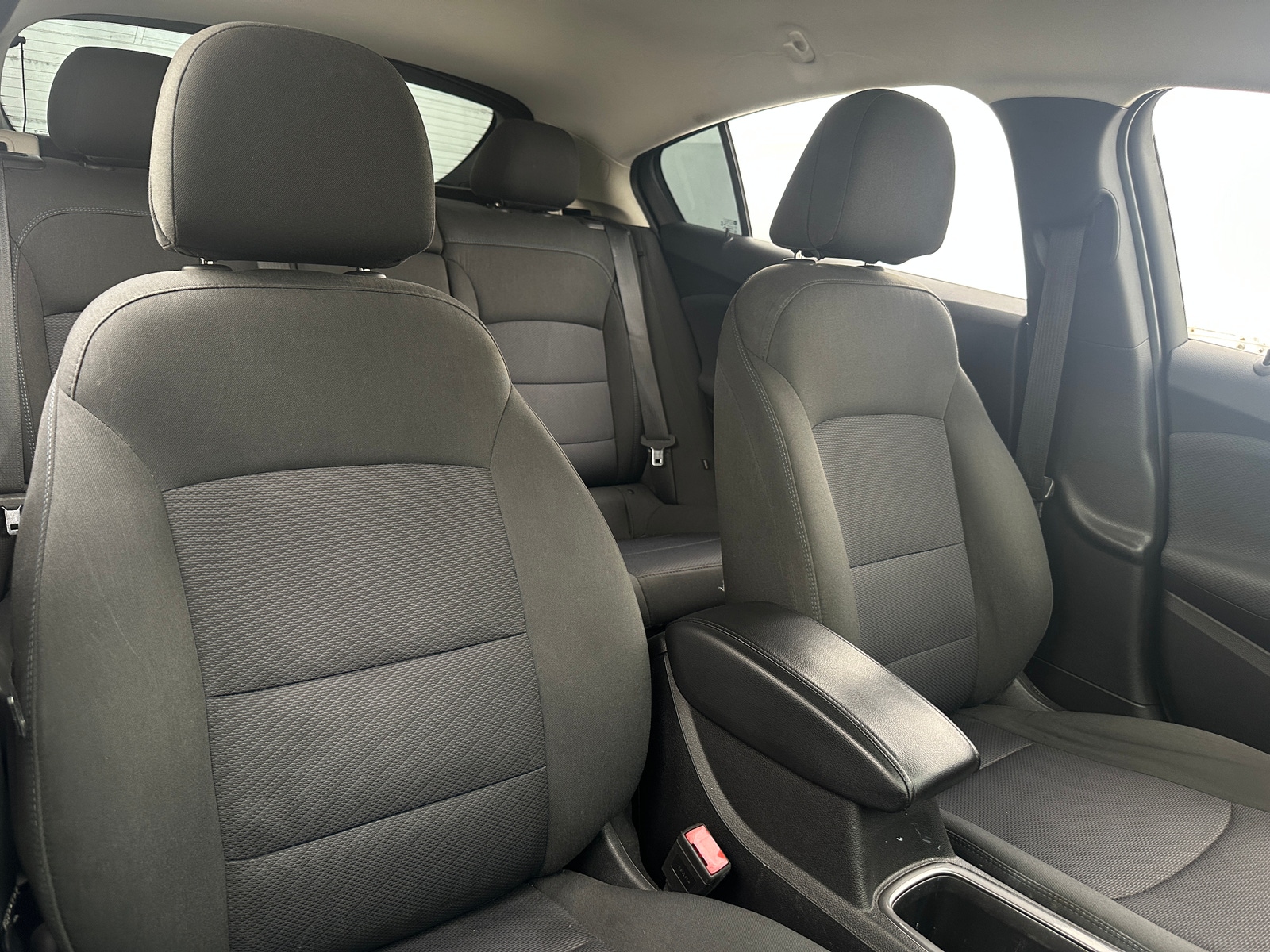 Thumbnail: 2018 Chevrolet Cruze - 2