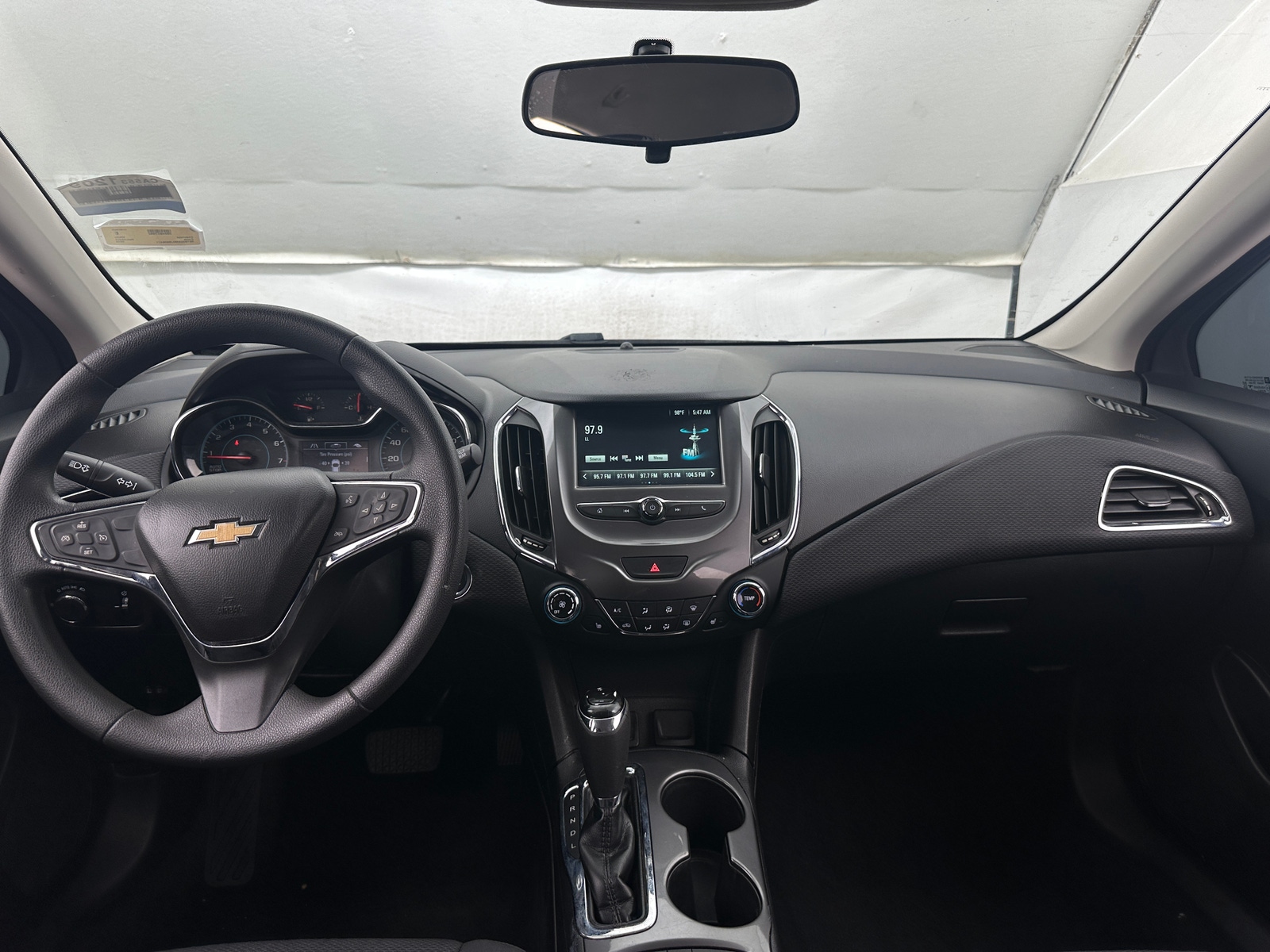 Thumbnail: 2018 Chevrolet Cruze - 3