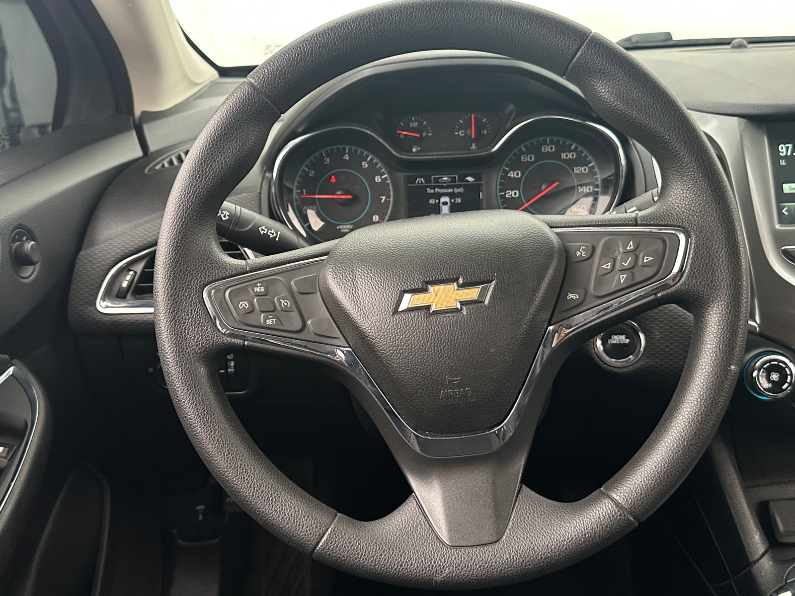 Thumbnail: 2018 Chevrolet Cruze - 5