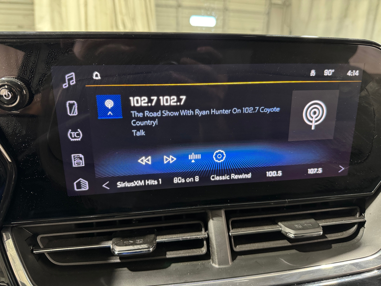 Thumbnail: 2025 Chevrolet Trax - 3