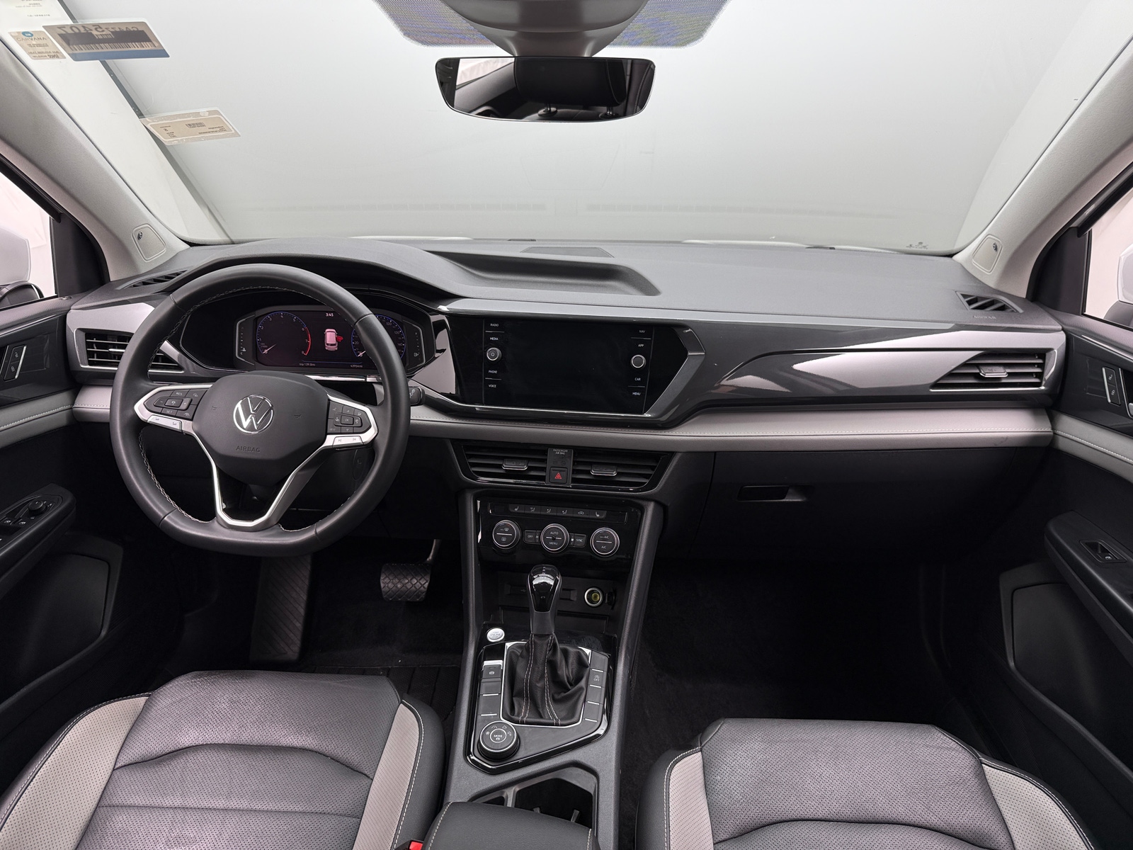 Thumbnail: 2023 Volkswagen Taos - 2