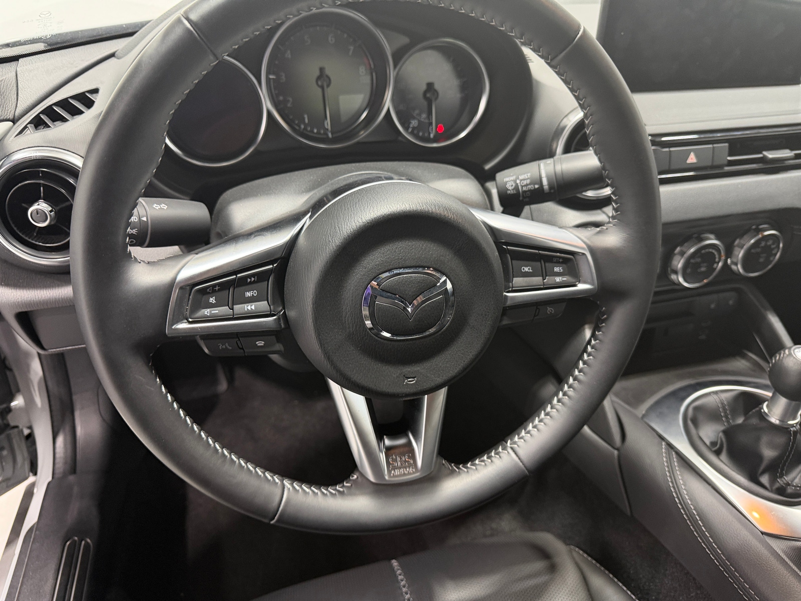 Thumbnail: 2025 Mazda MX-5 Miata - 4