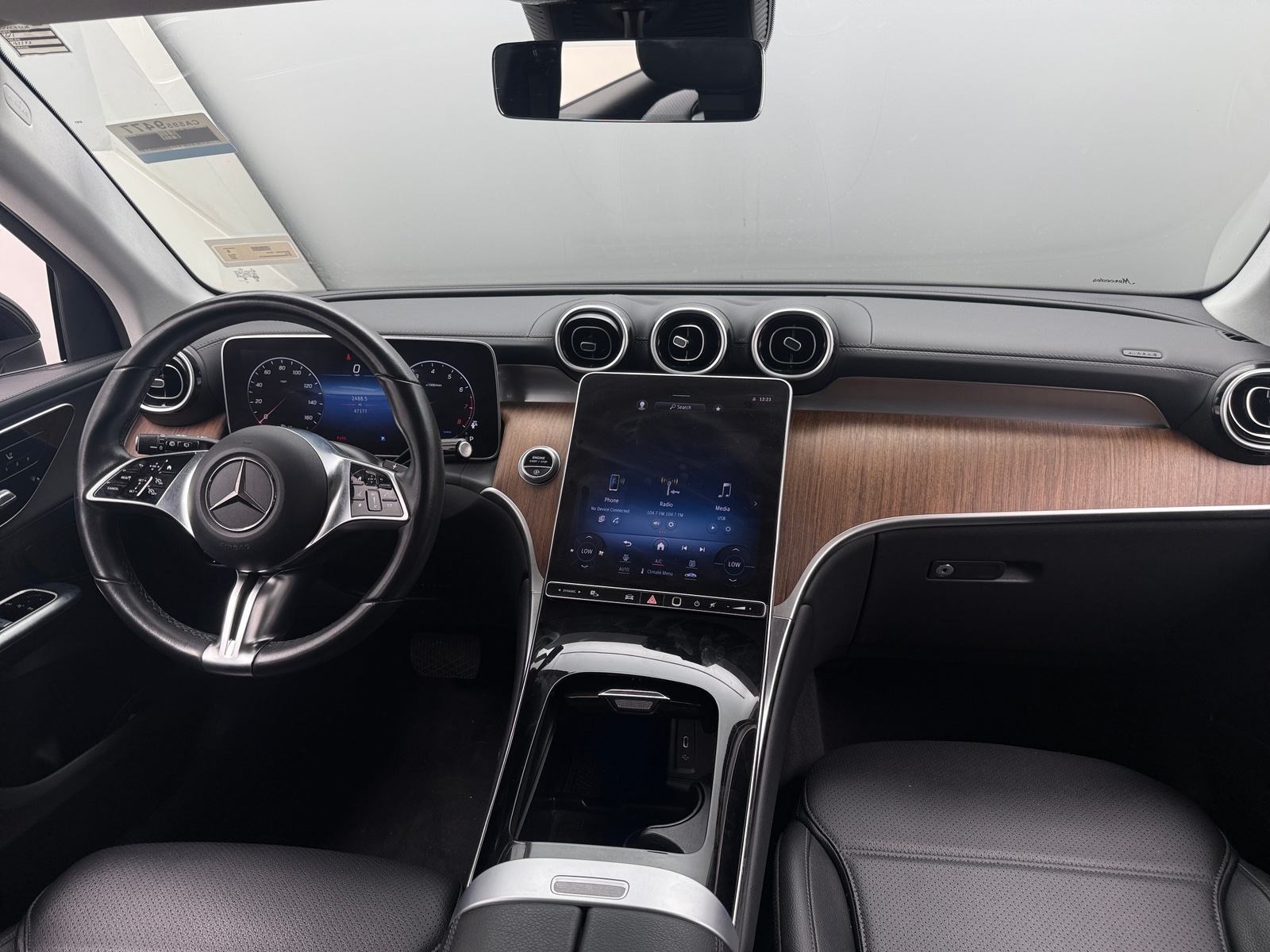 Thumbnail: 2024 Mercedes-Benz GLC - 2