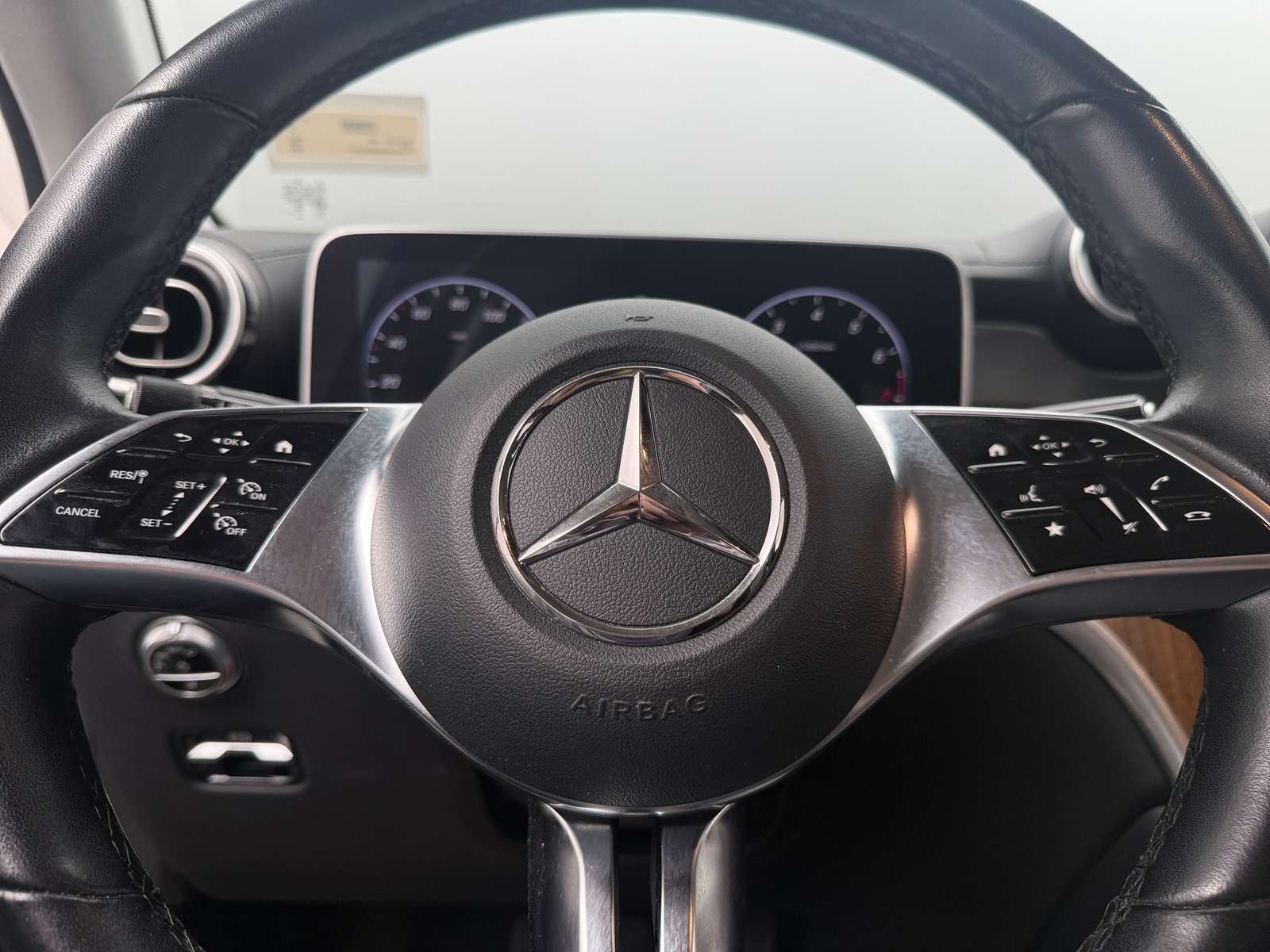 Thumbnail: 2024 Mercedes-Benz GLC - 4