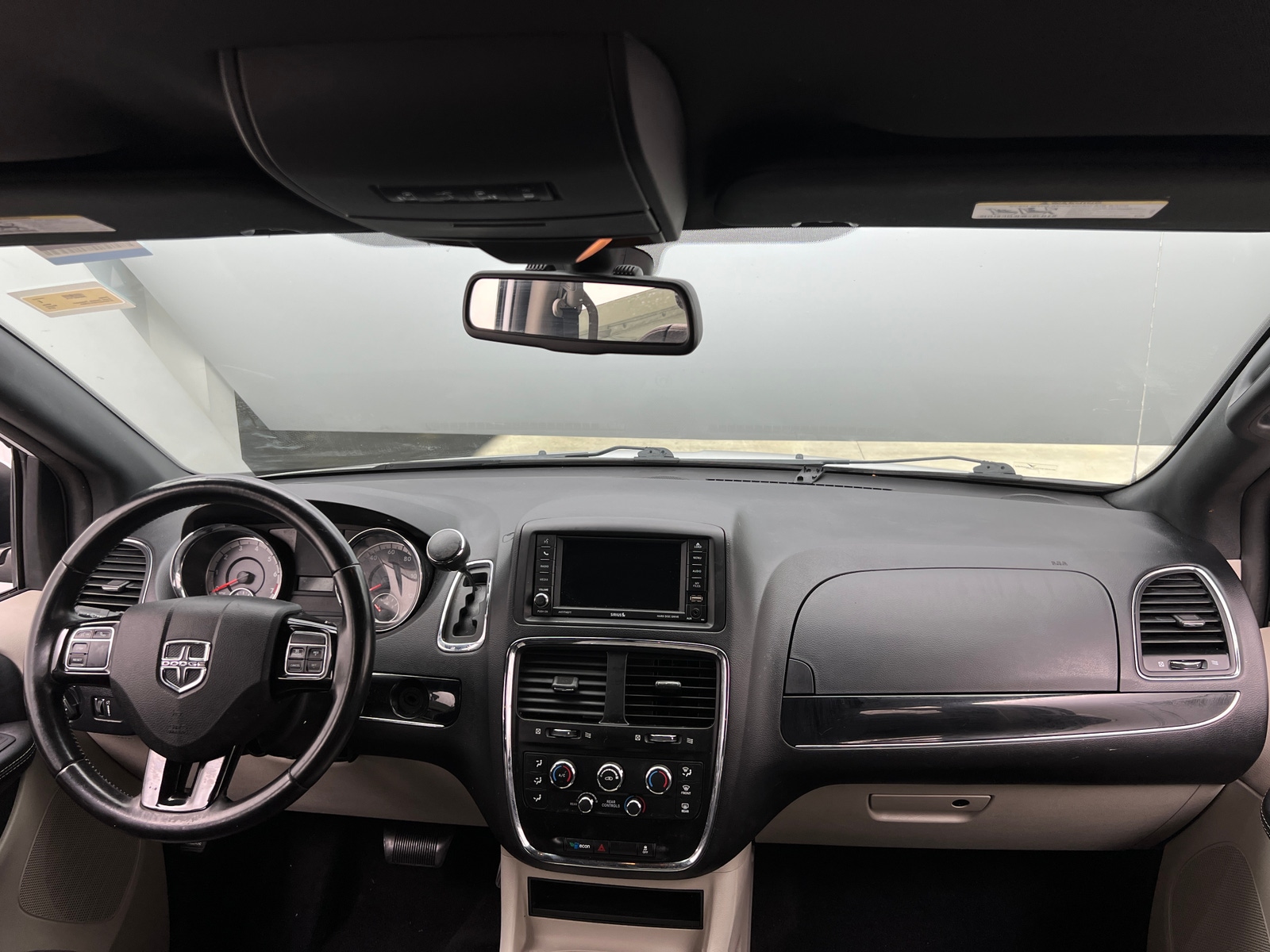 Thumbnail: 2019 Dodge Grand Caravan - 3