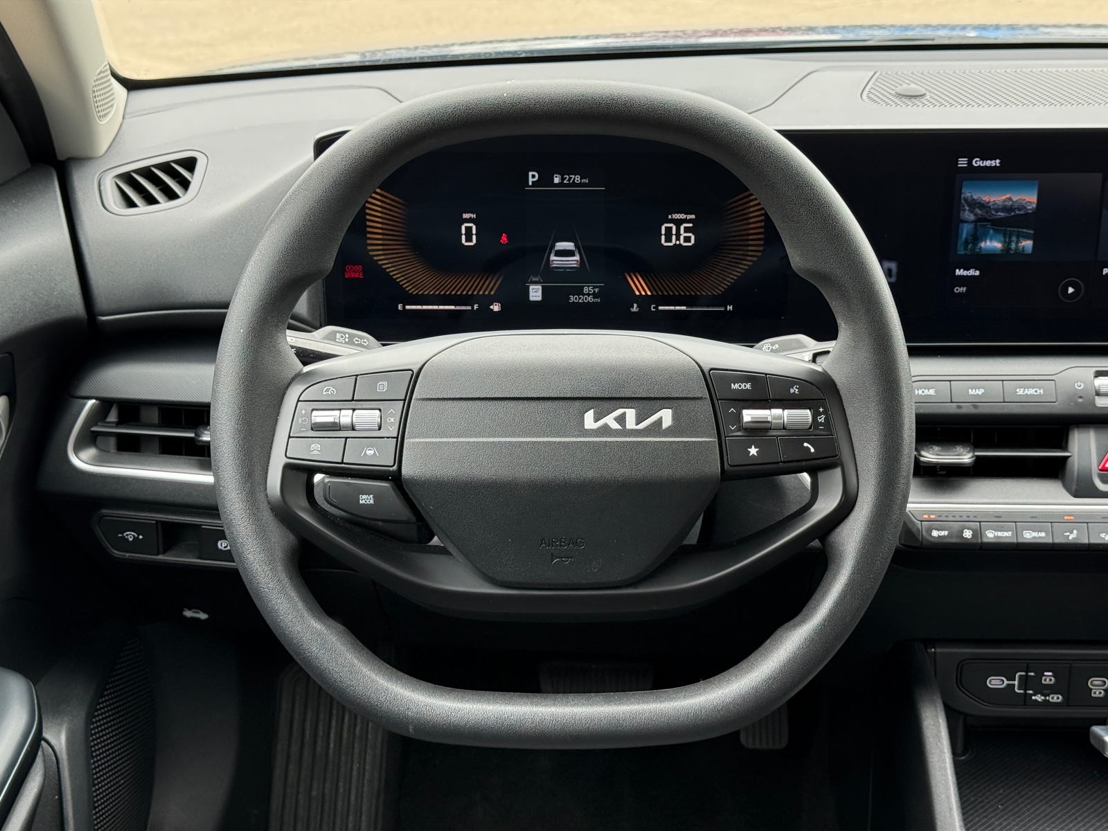 Thumbnail: 2025 Kia K4 - 4