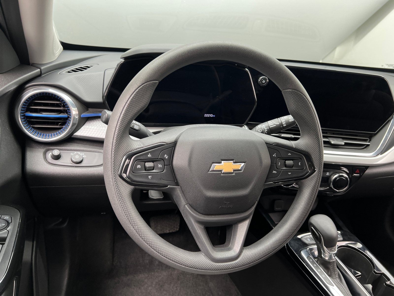 Thumbnail: 2025 Chevrolet Trax - 5