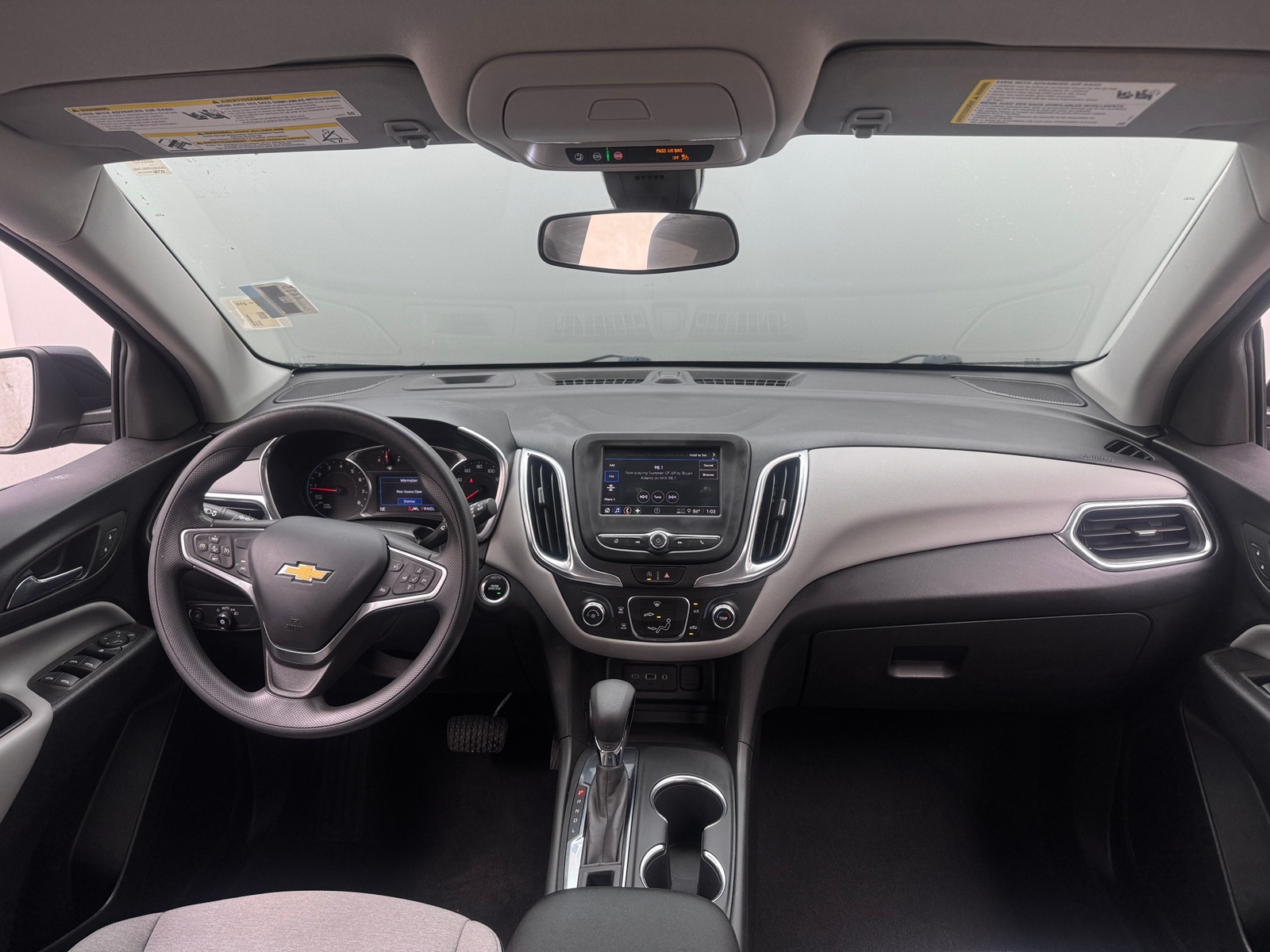 Thumbnail: 2022 Chevrolet Equinox - 3