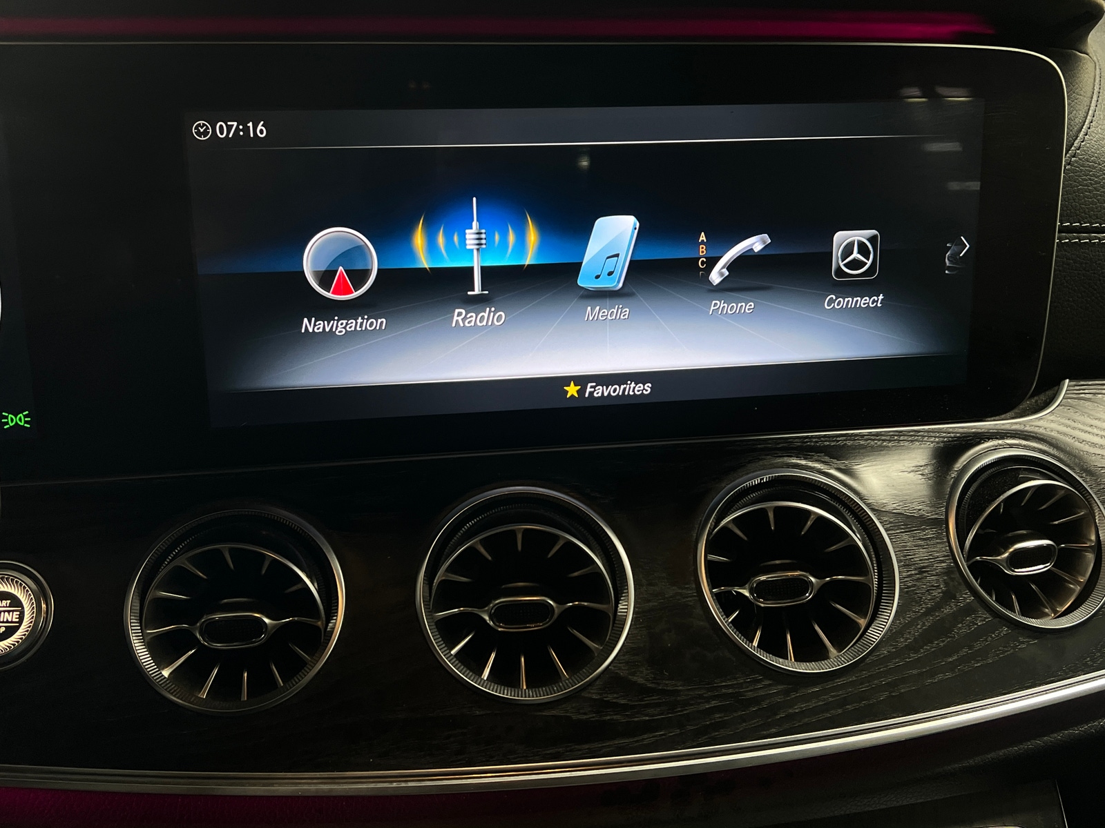 Thumbnail: 2018 Mercedes-Benz E-Class - 2