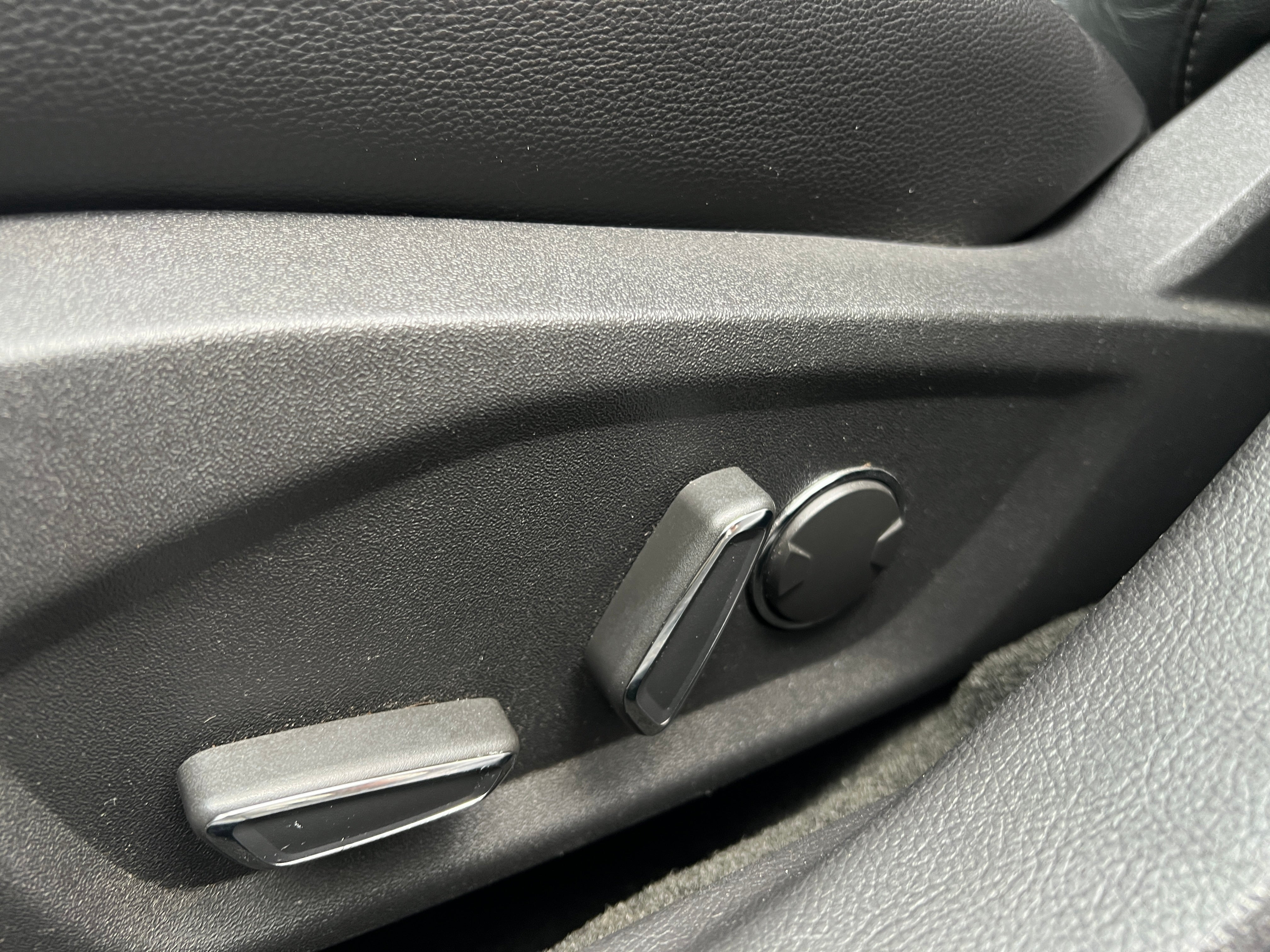 Used 2016 Ford Fusion SE with VIN 3FA6P0HD7GR215341 for sale in Pewaukee, WI