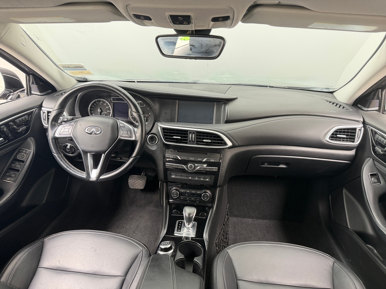 Thumbnail: 2017 INFINITI QX30 - 2
